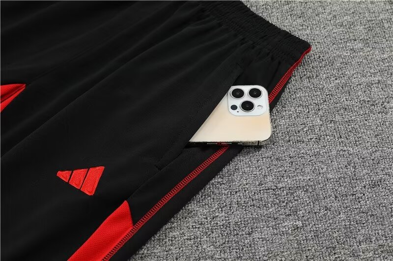 2023/2024 Manchester United Half Pull Training Wear Red Football Shirt 1:1 Thailand Quality Suit