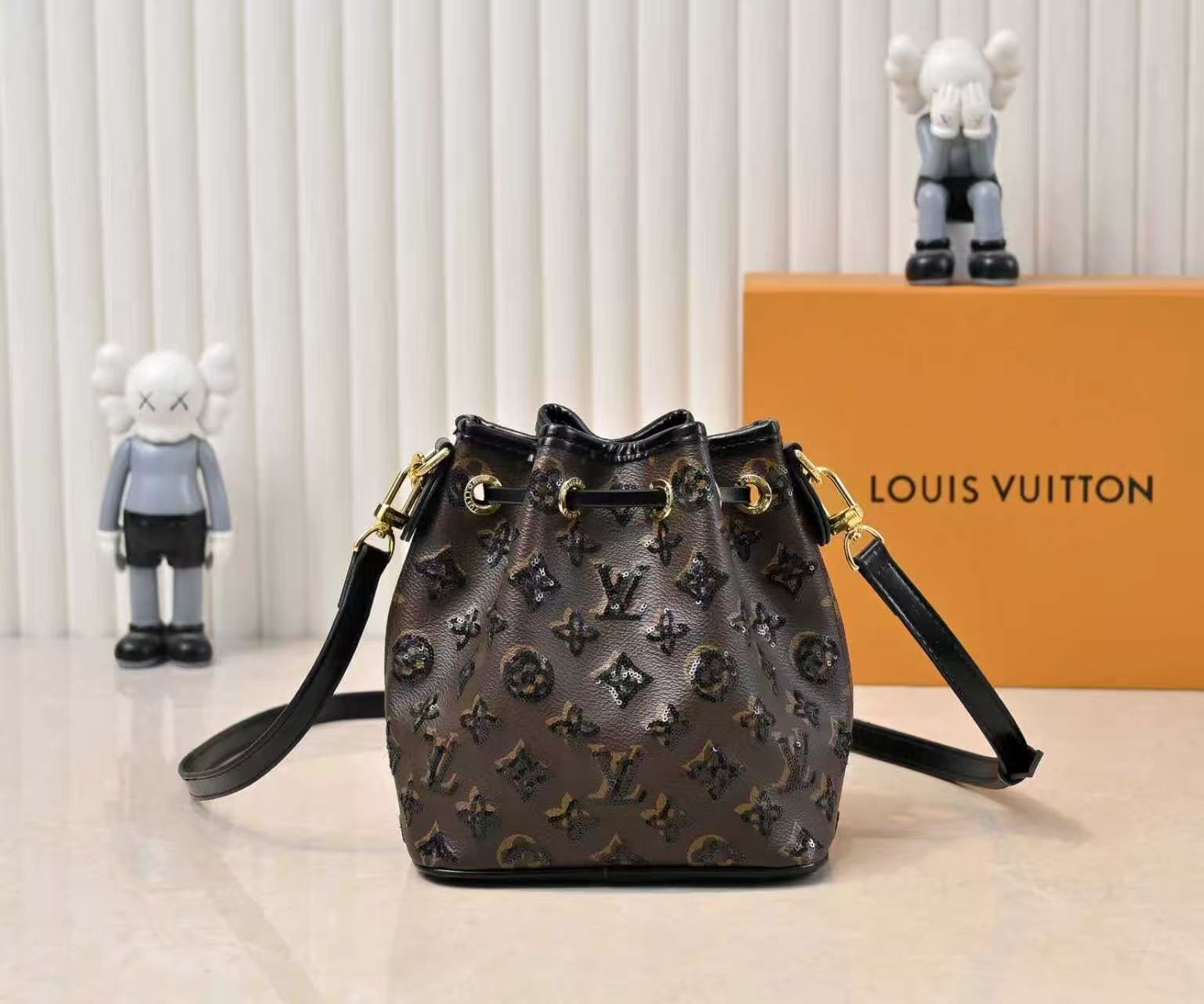 LV NeoNoe 25SKI