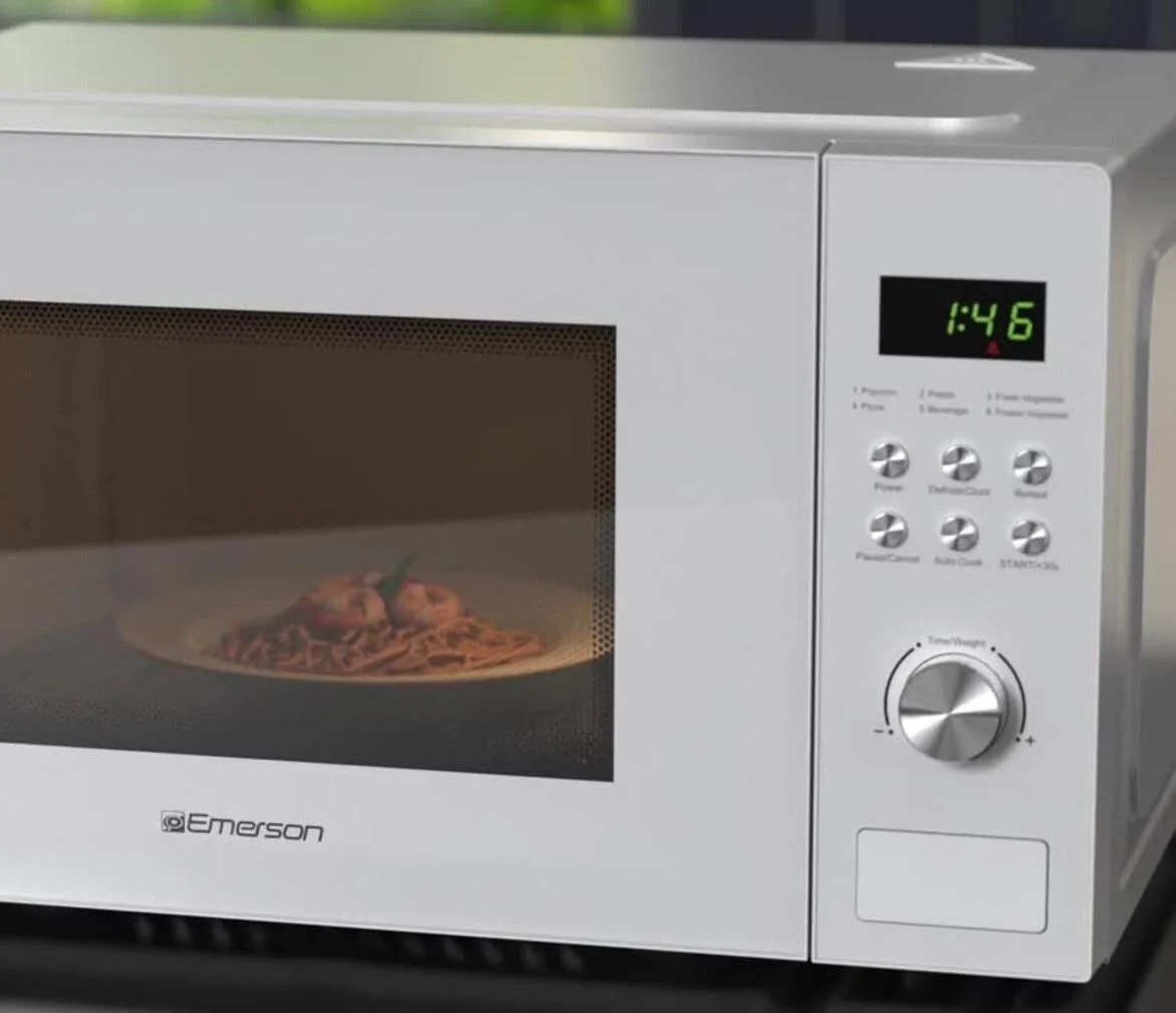 Emerson 1.1 Cu Ft, 1000W White Countertop Microwave Oven, MW1101W