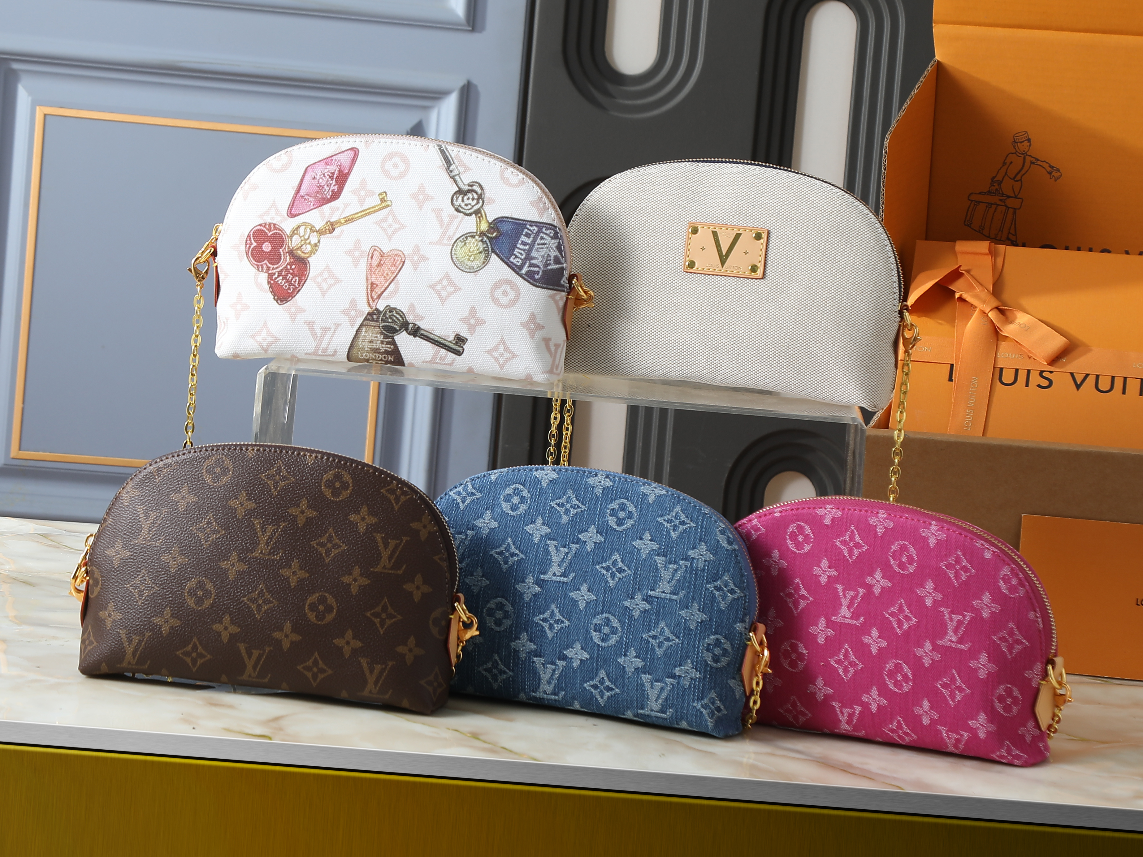 LV Toiletry Pouch Cosmetic Pouch Shoulder Bag