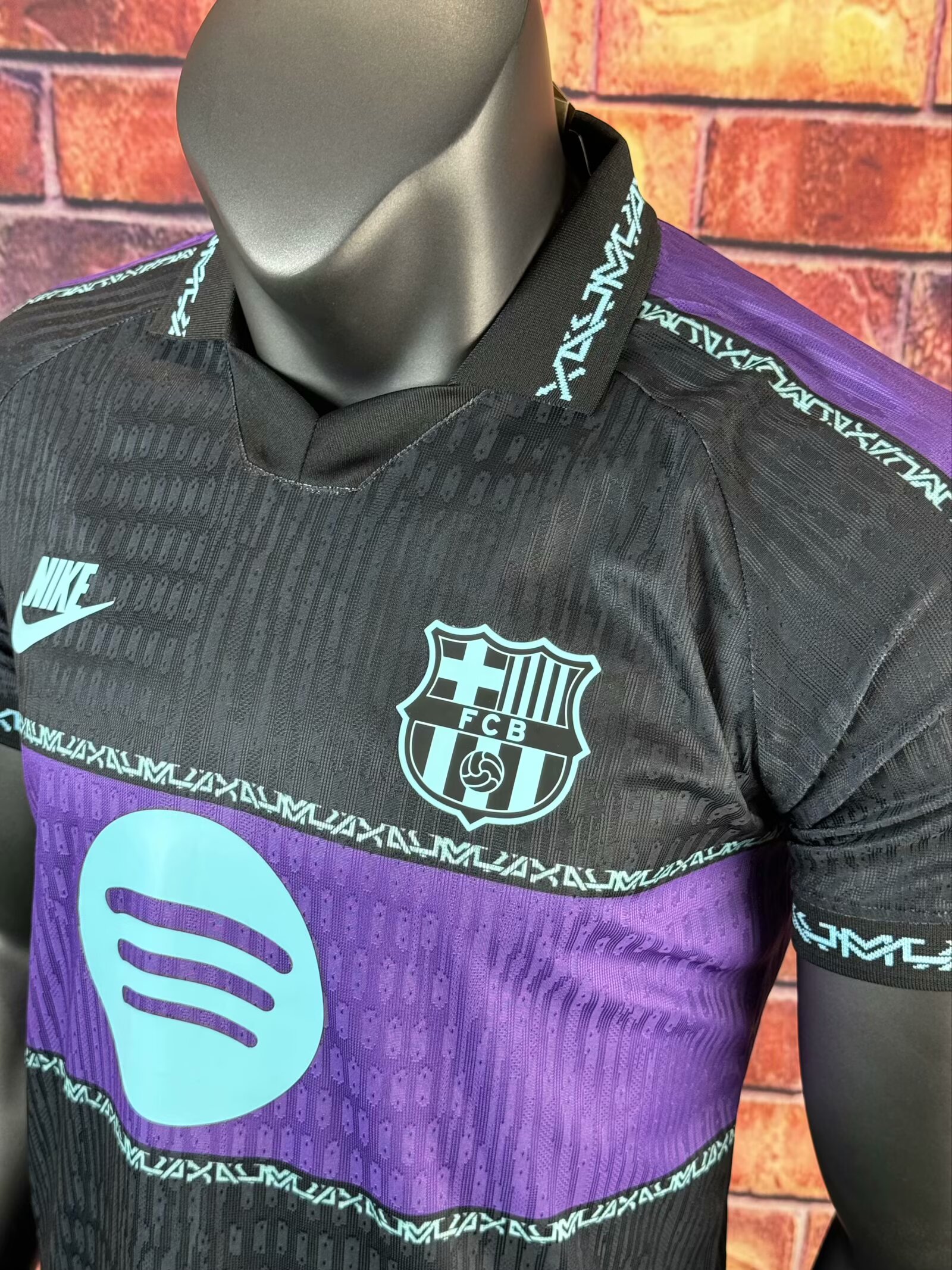 25-26 Barcelona training jersey - player version