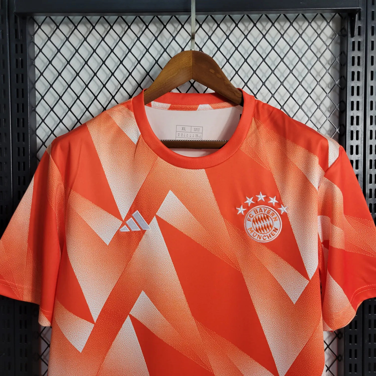 2023/24 Bayern Munich training fan jersey