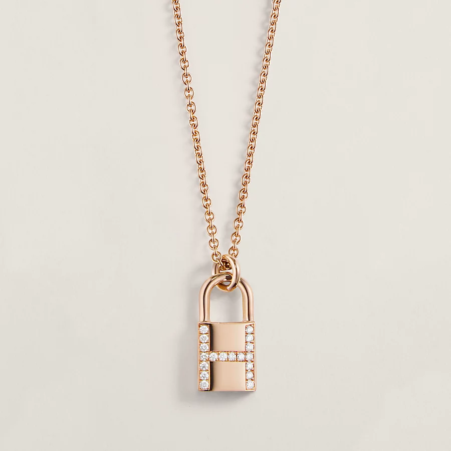 Kelly Cadenas pendant