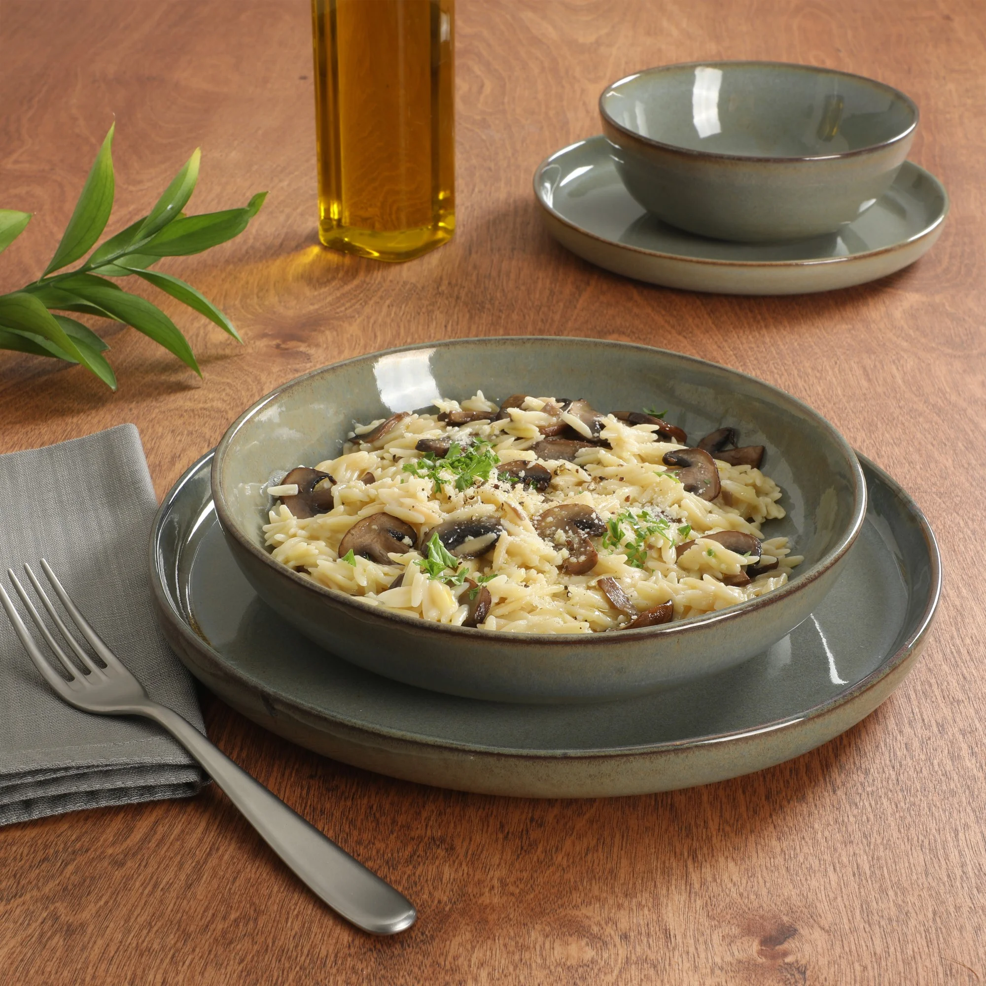 Gibson Elite Berea 16 Piece (Service for 4) Plates and Bowls Stoneware Dinnerware Set -Taupe