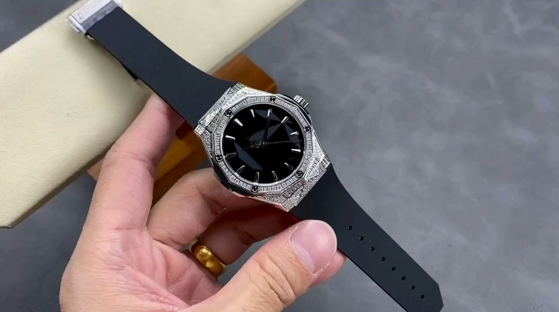 【Super Clone】Hublot Classic Fusion 550.NS.1800.RX.1604.ORL19 40mm
