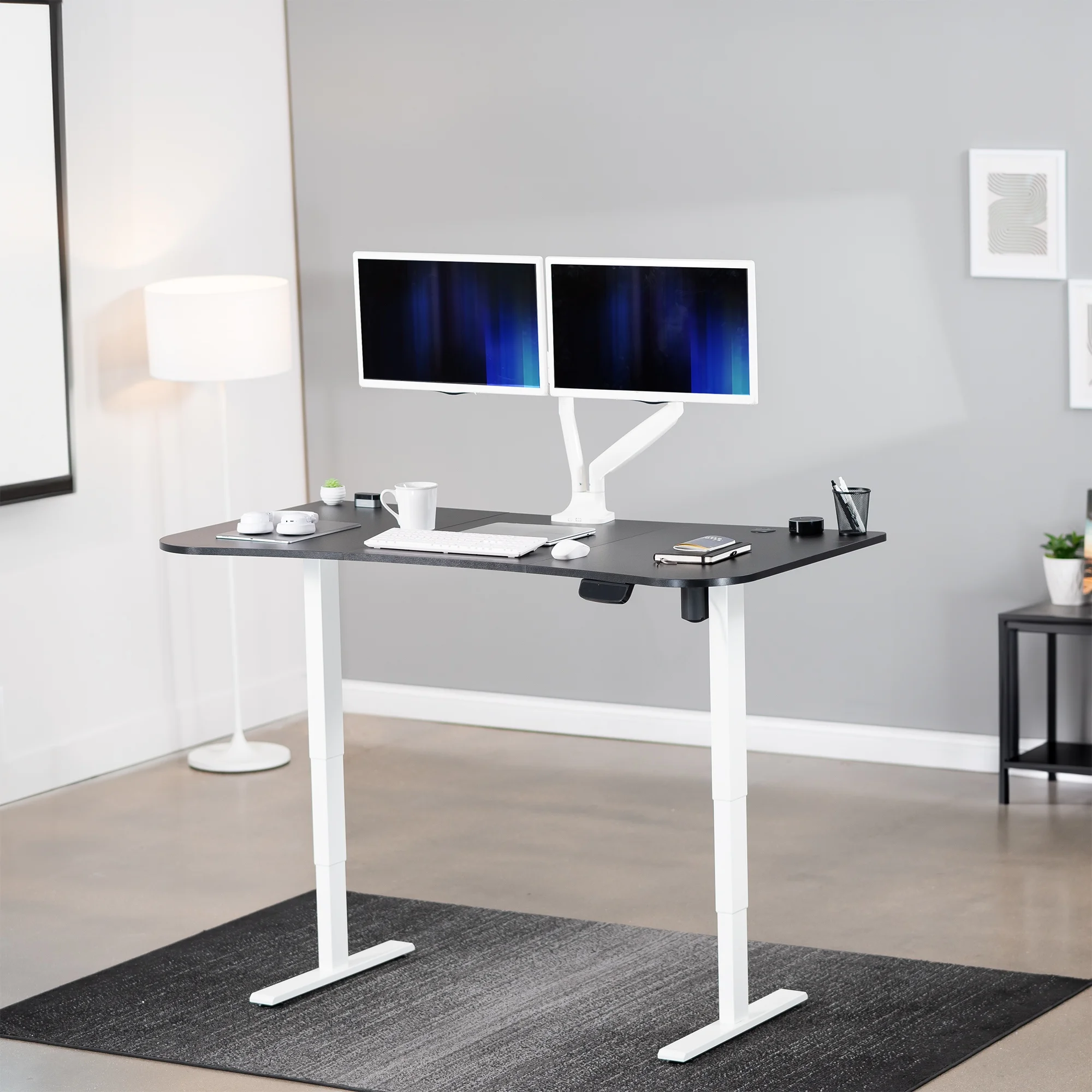 VIVO Reclaimed Wood / Black 63�?x 32�?Electric Height Adjustable Stand Up Desk
