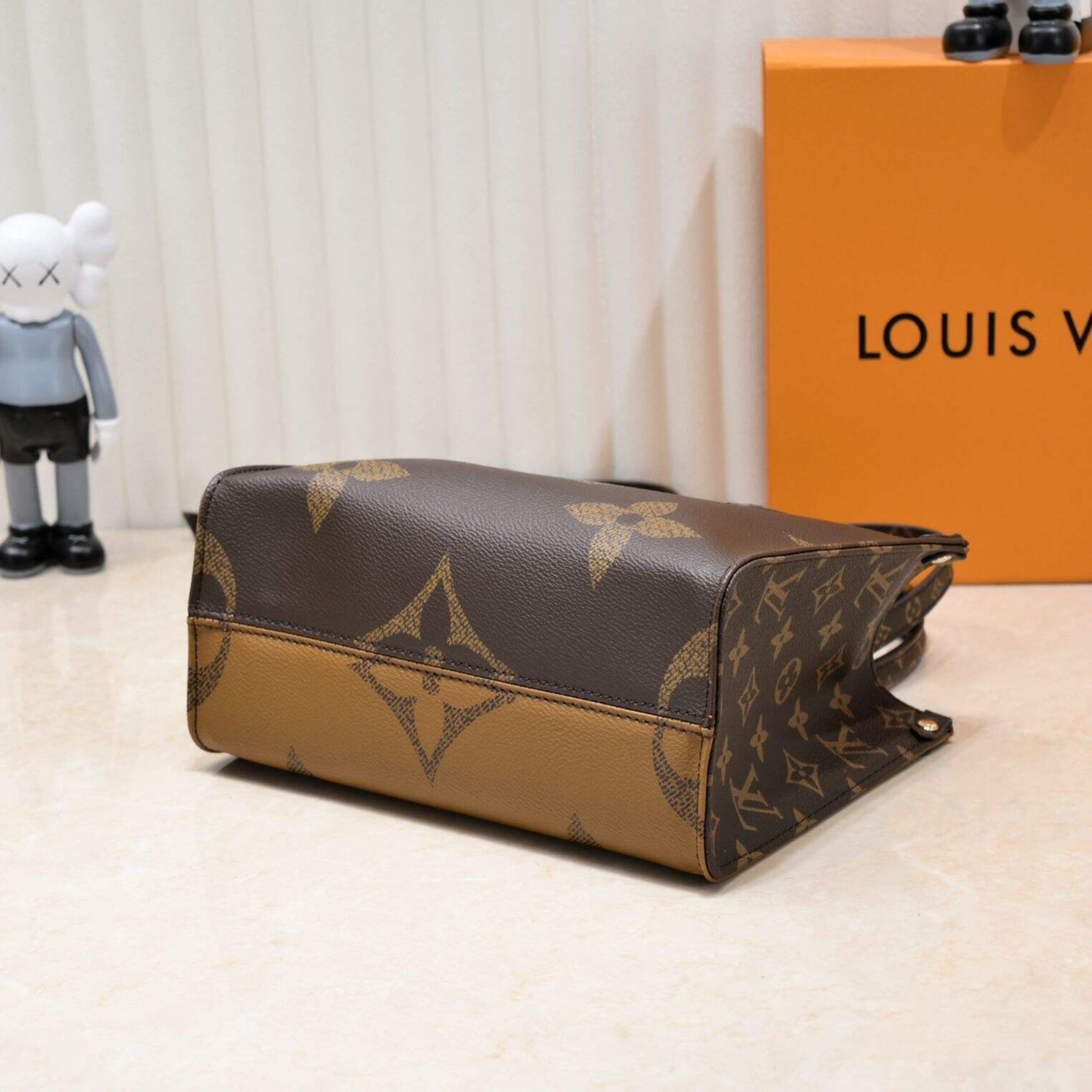 Louis Vuitton Onthego PM Brown 9.8 Inches M46373
