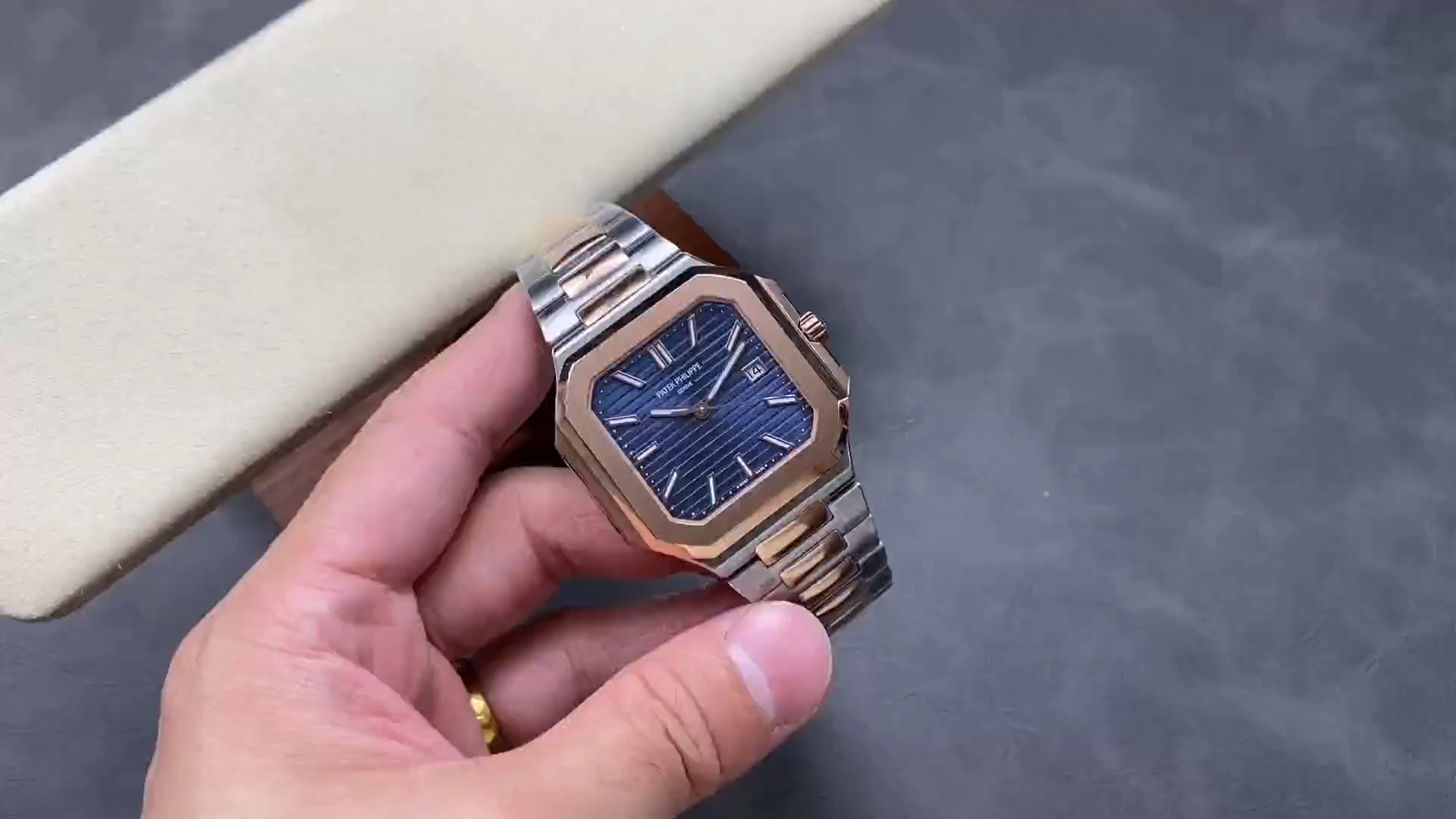 【Super Clone】Patek Philippe Cubitus 5821/1AR-001 Stainless Steel Rose Gold Blue Dial Men's Watch