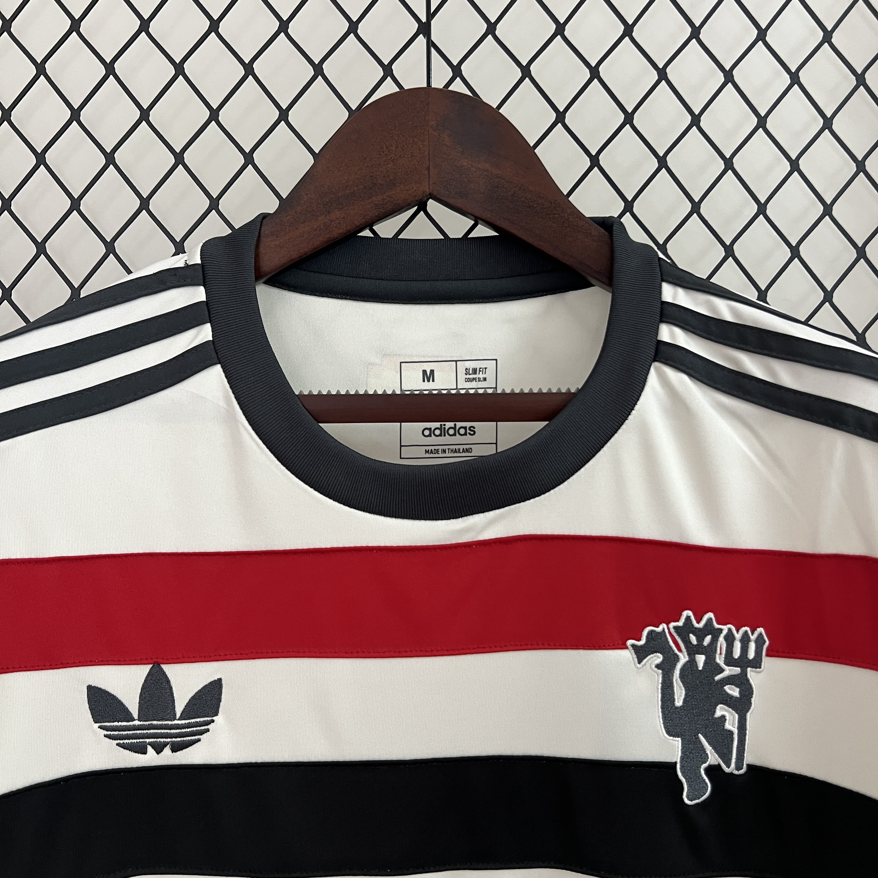 2024/25 Manchester United Second Away Shirt - Fans Edition