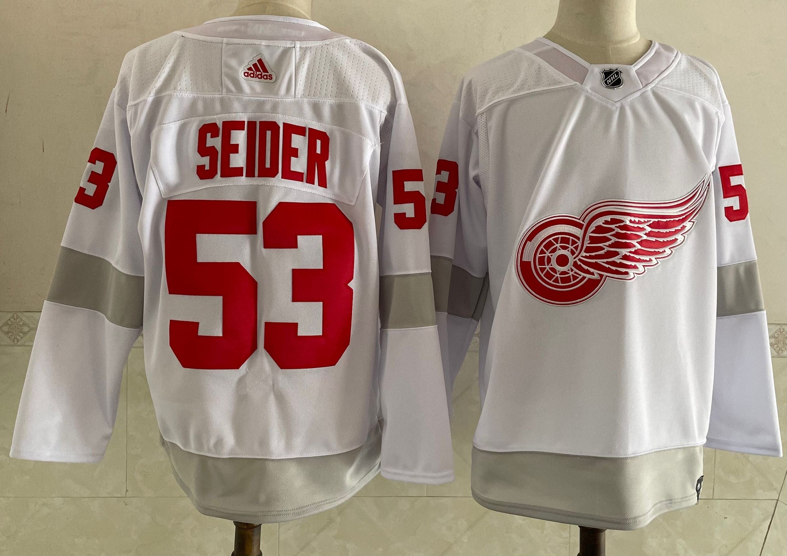 NHL Detroit Red Wings  SEIDER # 53 Jersey