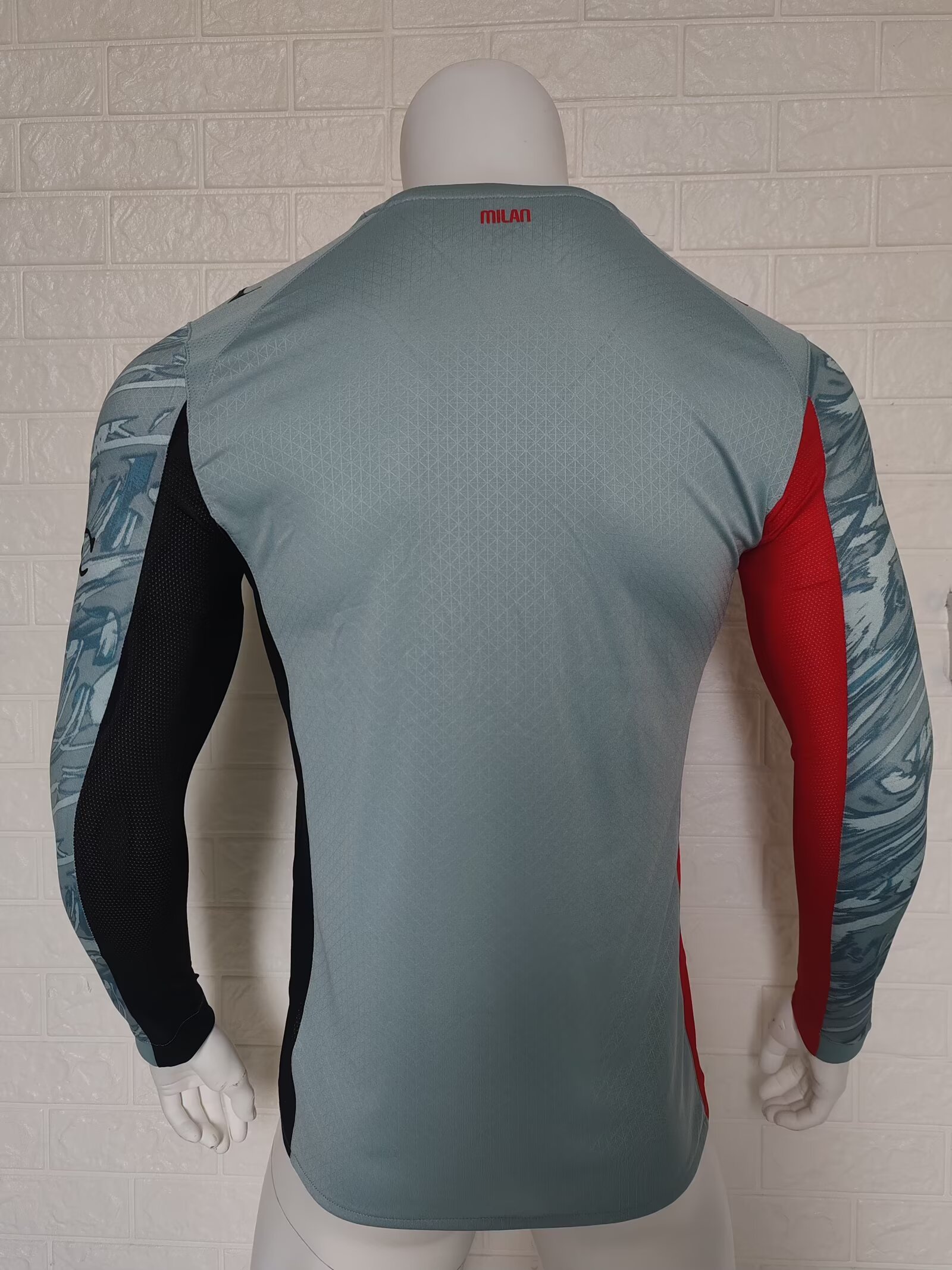 2025-26 AC Milan goalkeeper long sleeve jersey - player version