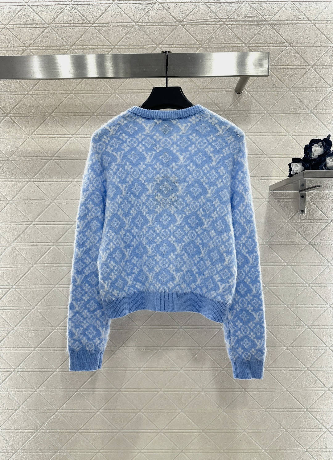 Jacquard crew neck knit cardigan