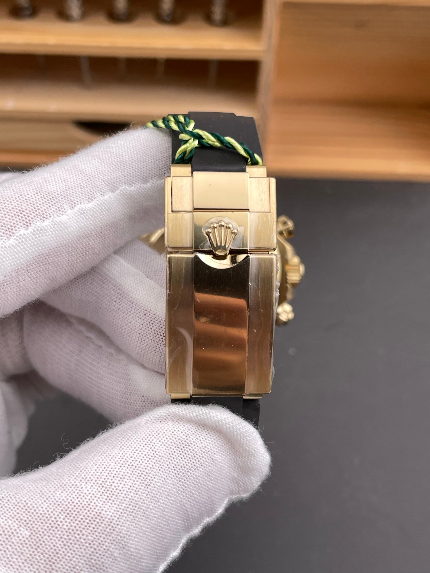 Rolex Daytona Black Diamond Gold Rubber