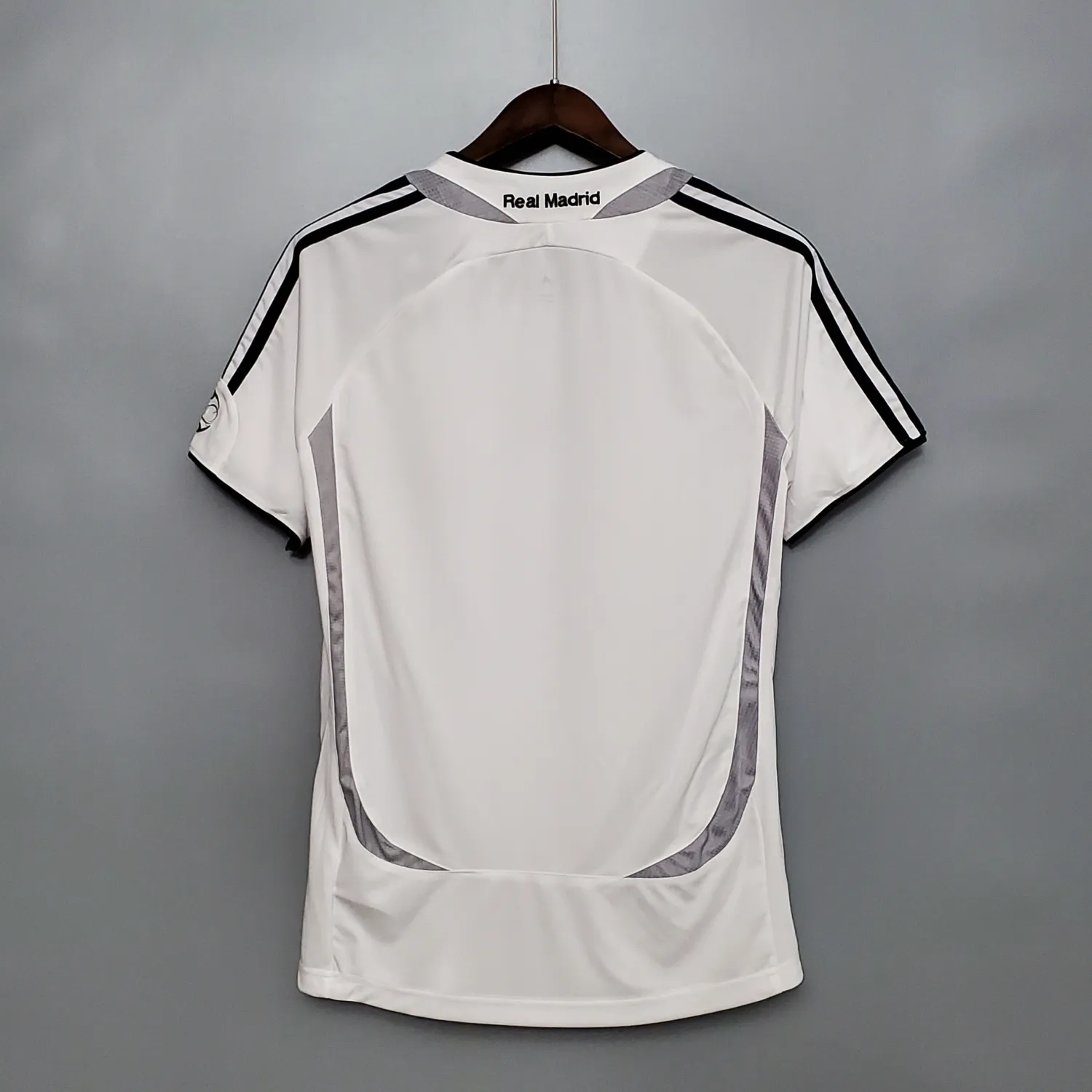 2006/07 Real Madrid Home Retro Jersey - Fans Edition