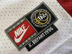 Bryant NCAA White 33 MN