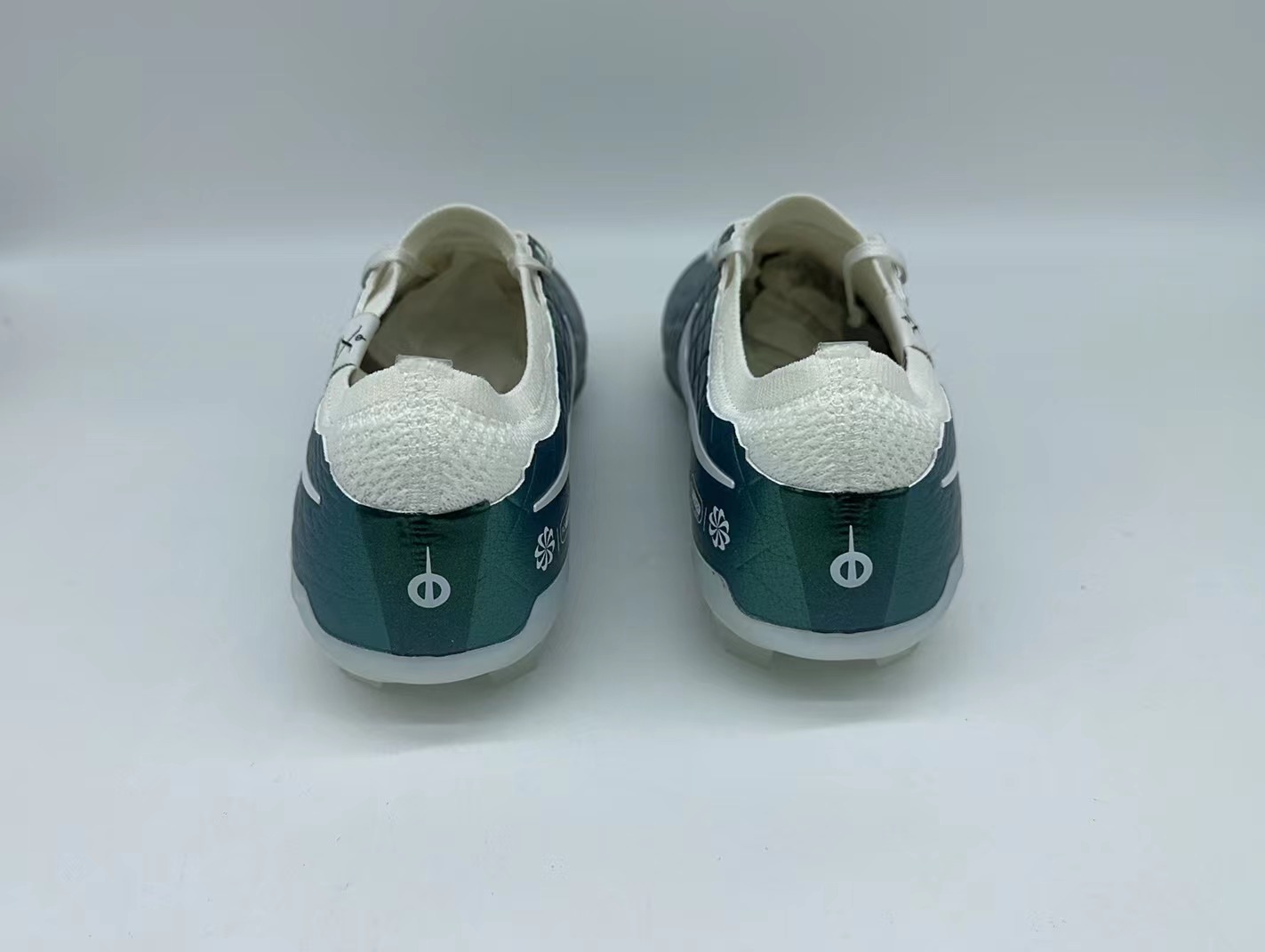 Tiempo Legend 10 Elite FG Football Shoes