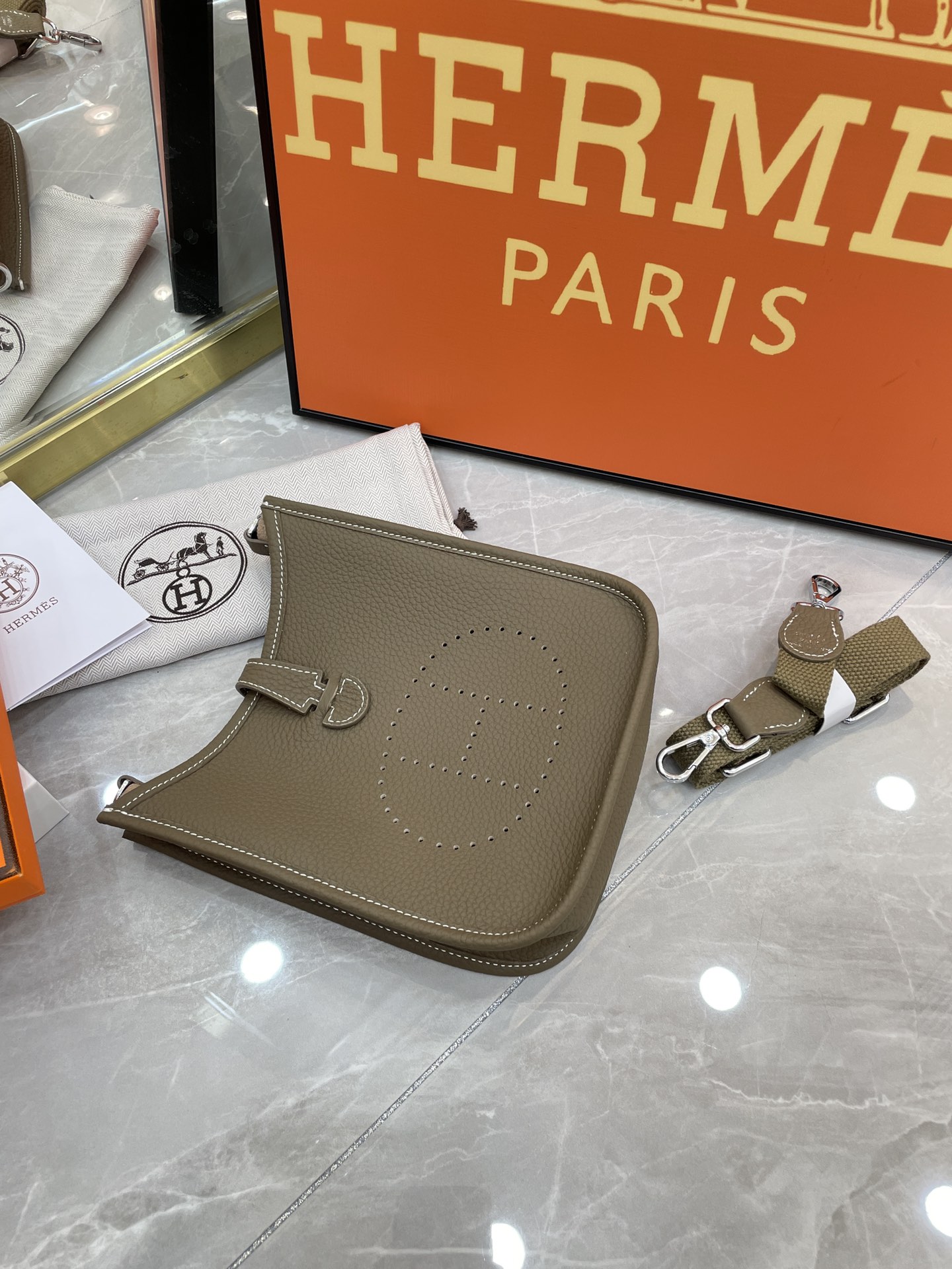 Hermes Evelyn 16-19