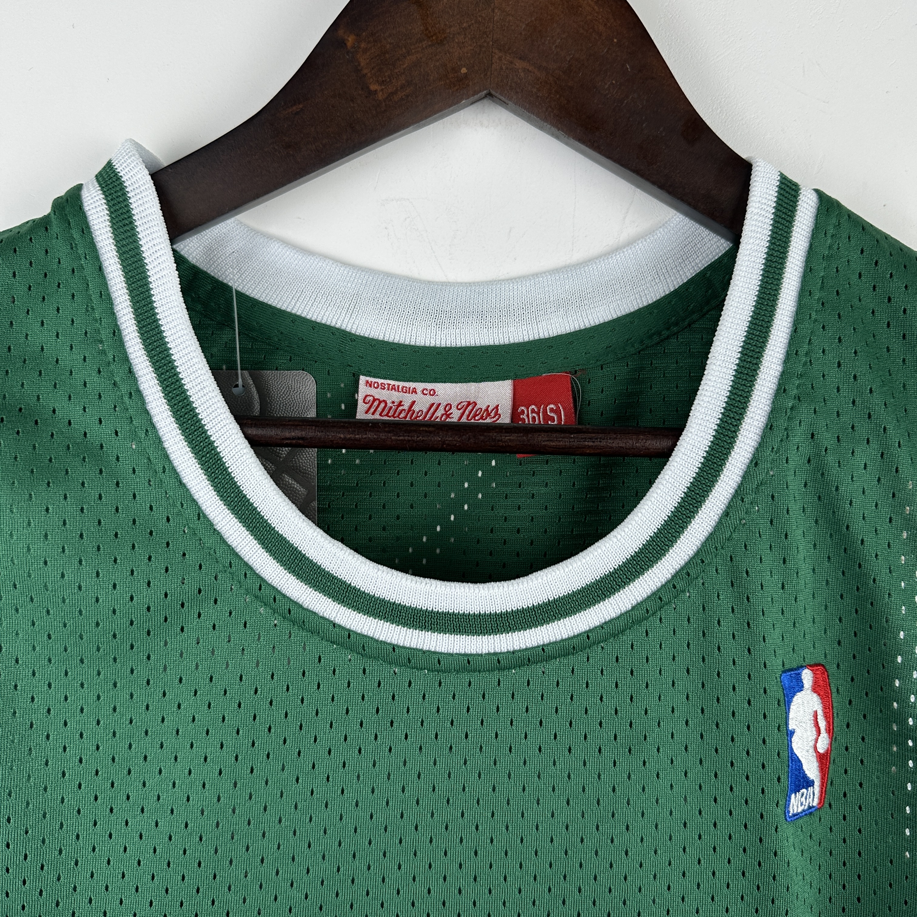 Embroidered MN Retro Jersey Celtics 85/86 Season Green No. 33 Bird