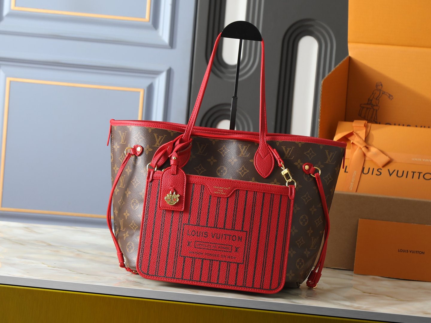 LV Neverfull Bandoulière Inside Out Monogram Bag