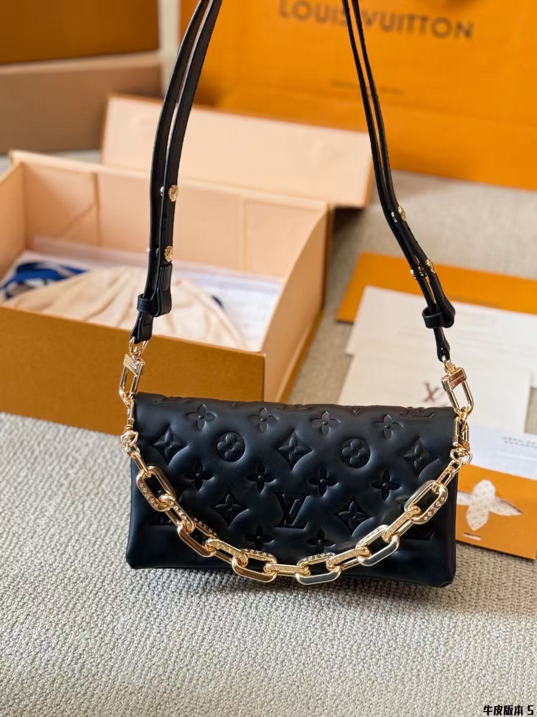 LV Pochette Coussin