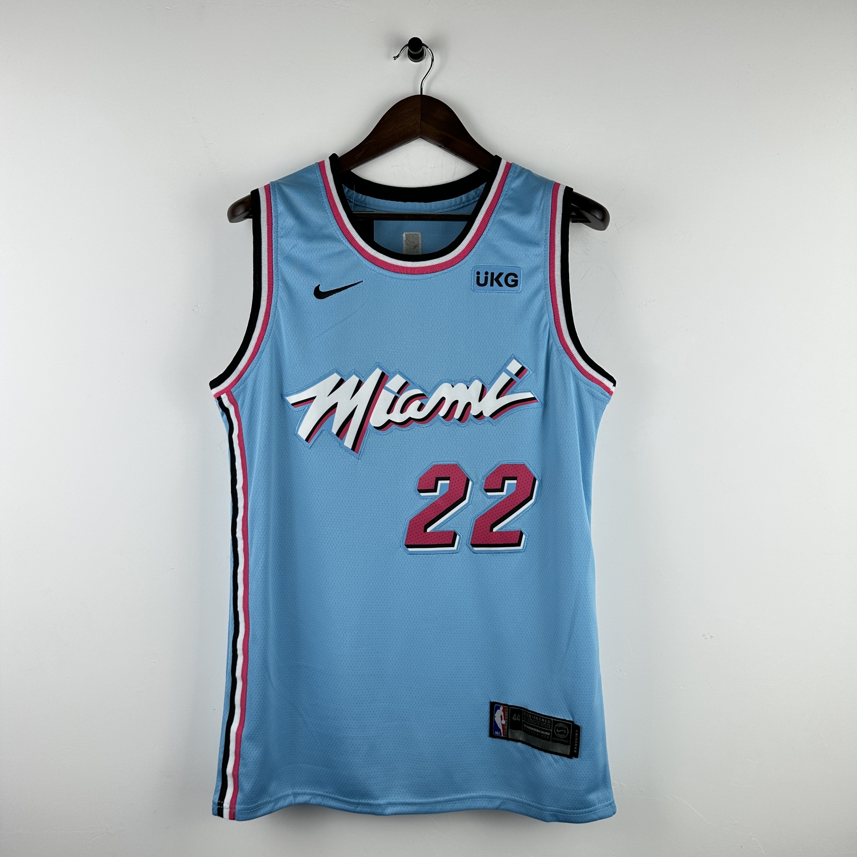 Embroidered Heat Crew Neck Blue No. 22 Butler