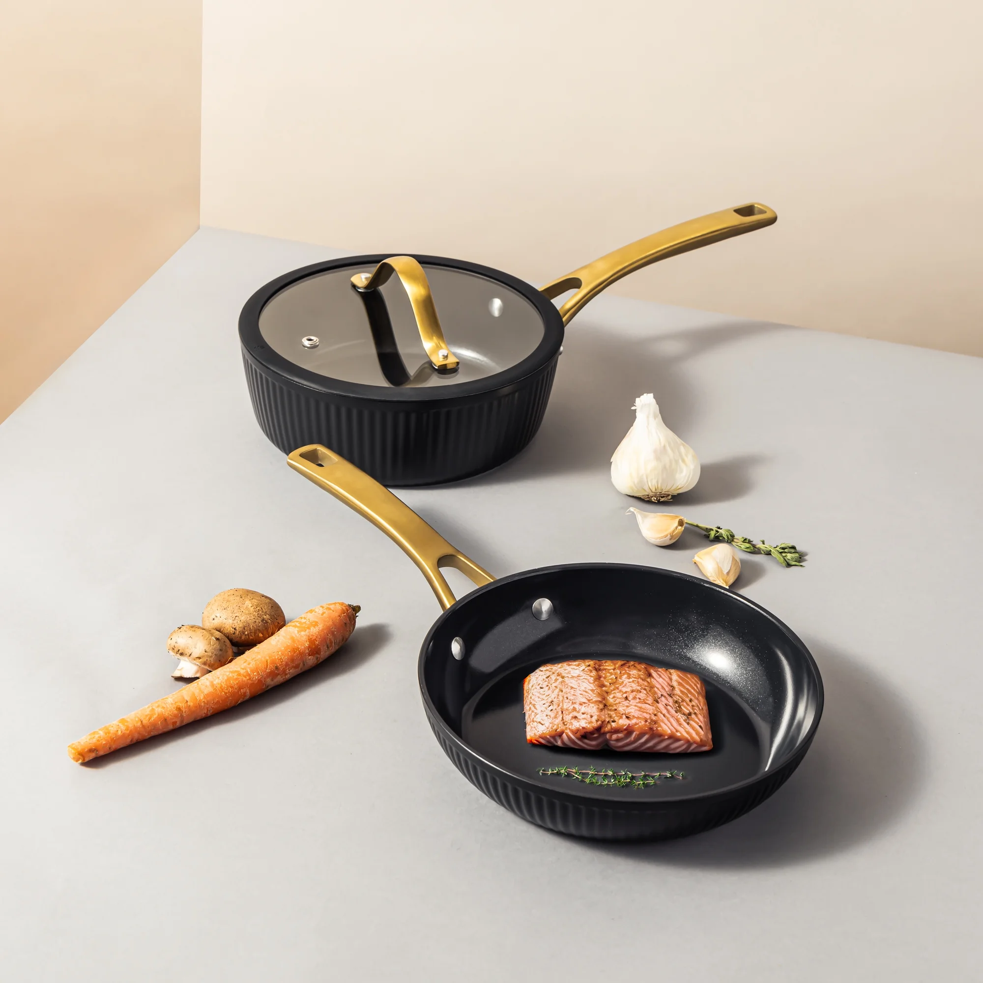 Thyme & Table 12-Piece Nonstick Signature Ribbed Cookware Set, Pots and Pans Set - Black & Gold