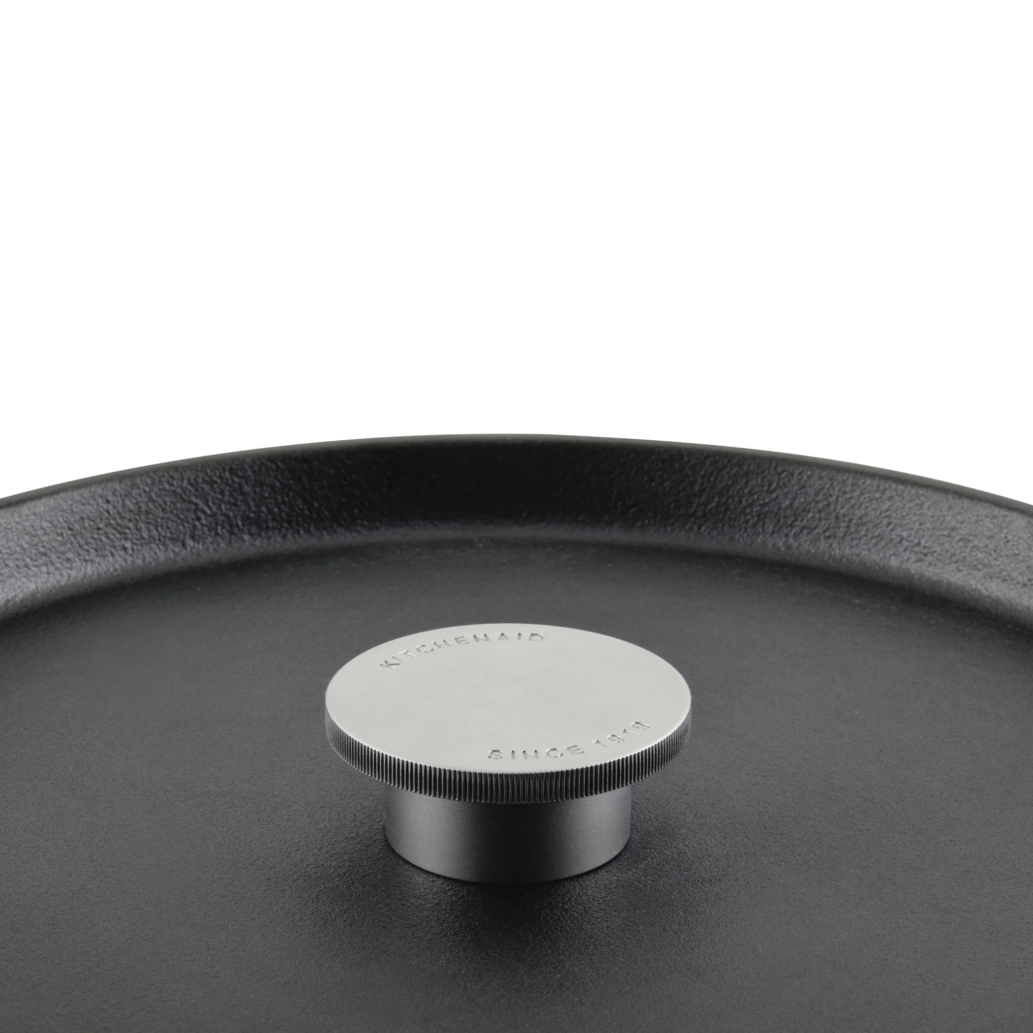 KitchenAid Seasoned Cast 6 Quart Iron Induction Dutch Oven Casserole, Metal Utensil, Broiler and Oven Safe to 500��F, Cast Iron Black