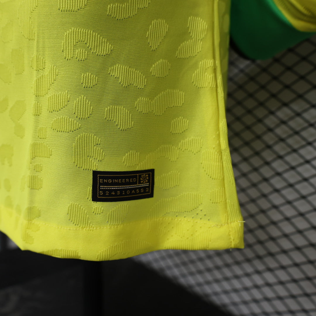 2023/2024 Long Sleeve Player Version Brazil Home Soccer Jersey