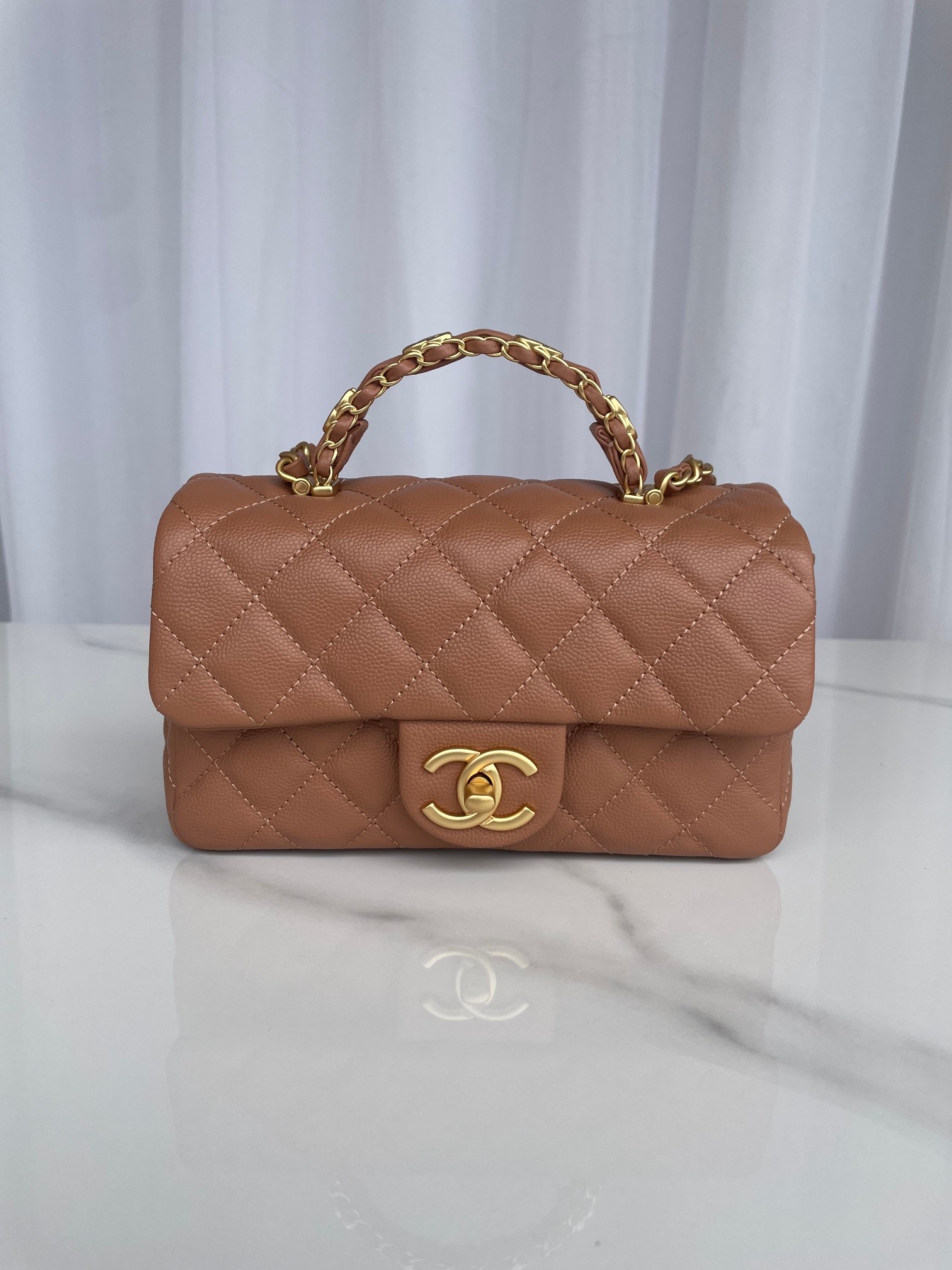 [10A] Chanel Flap Bag