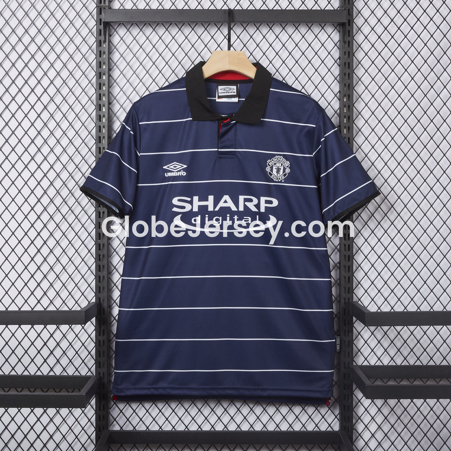 Retro Manchester United 1999-00 Third Jersey