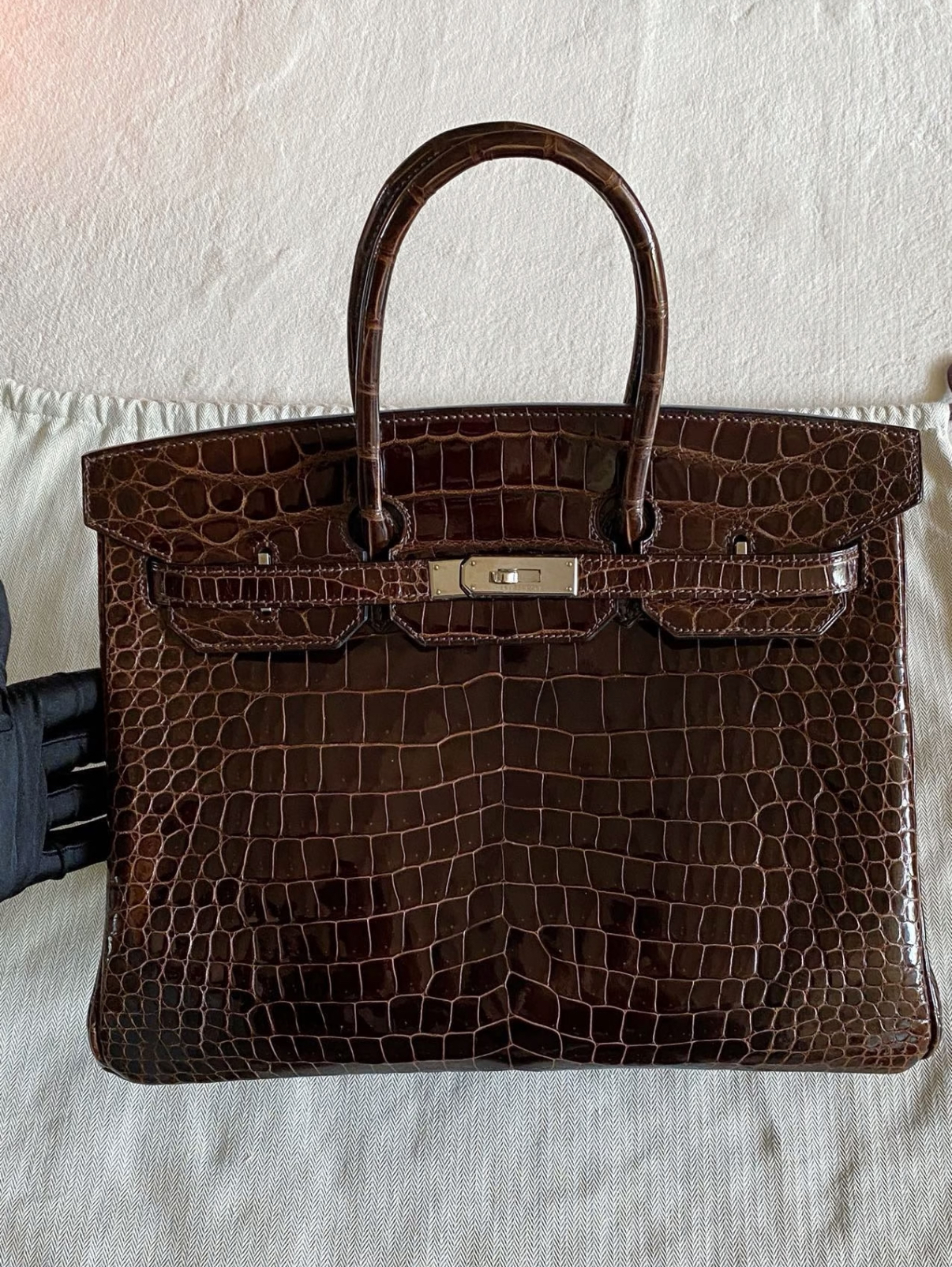 Hermès Birkin 35 Inverted V Shiny Crocodile Chocolate customization