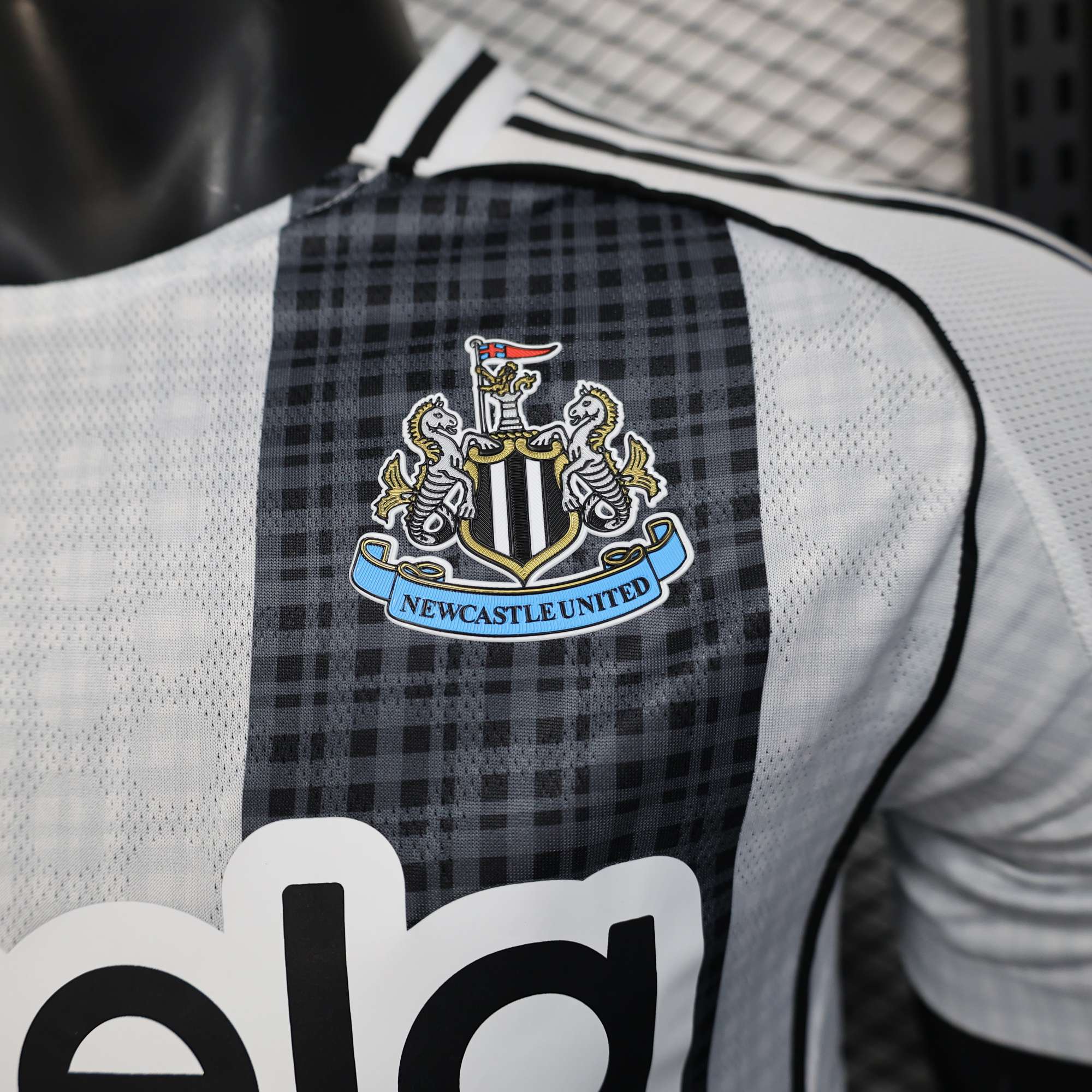 2025/2026 Player Version Newcastle United Home Football Shirt 1:1 Thai Quality