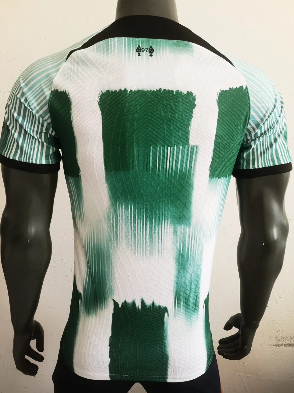 2023/24 Liverpool training player jersey 1:1 Thai quality