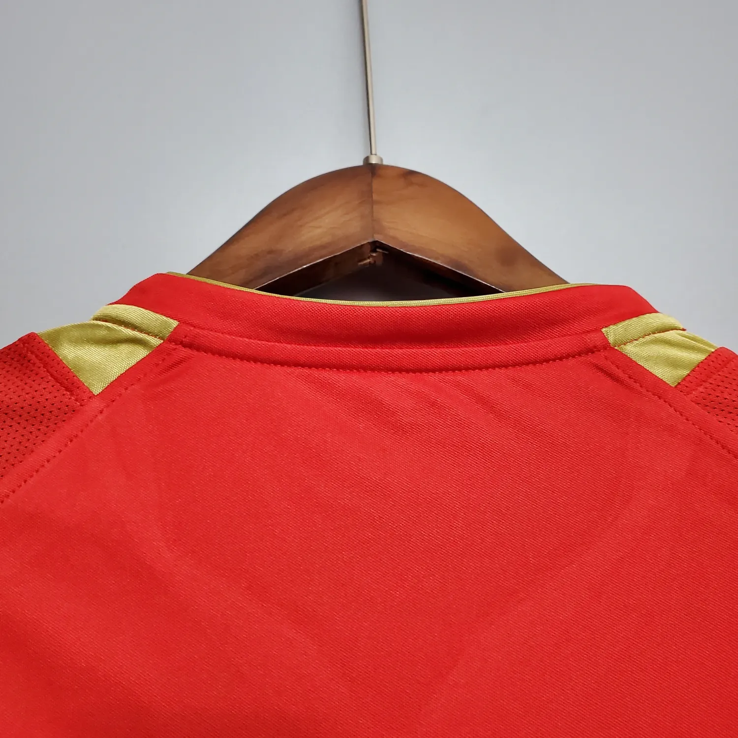 2005/06 Liverpool home retro jersey - Fans Edition