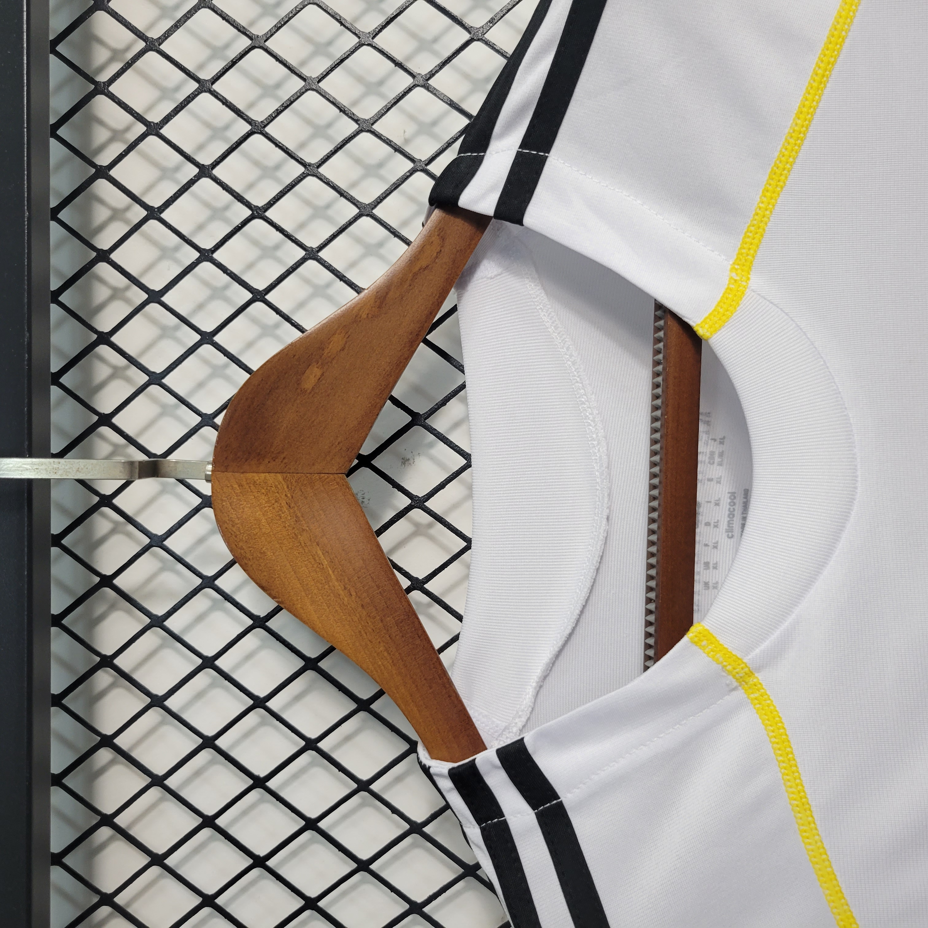 2009/10 Real Madrid Home Long Sleeve Retro Shirt - Fans Edition