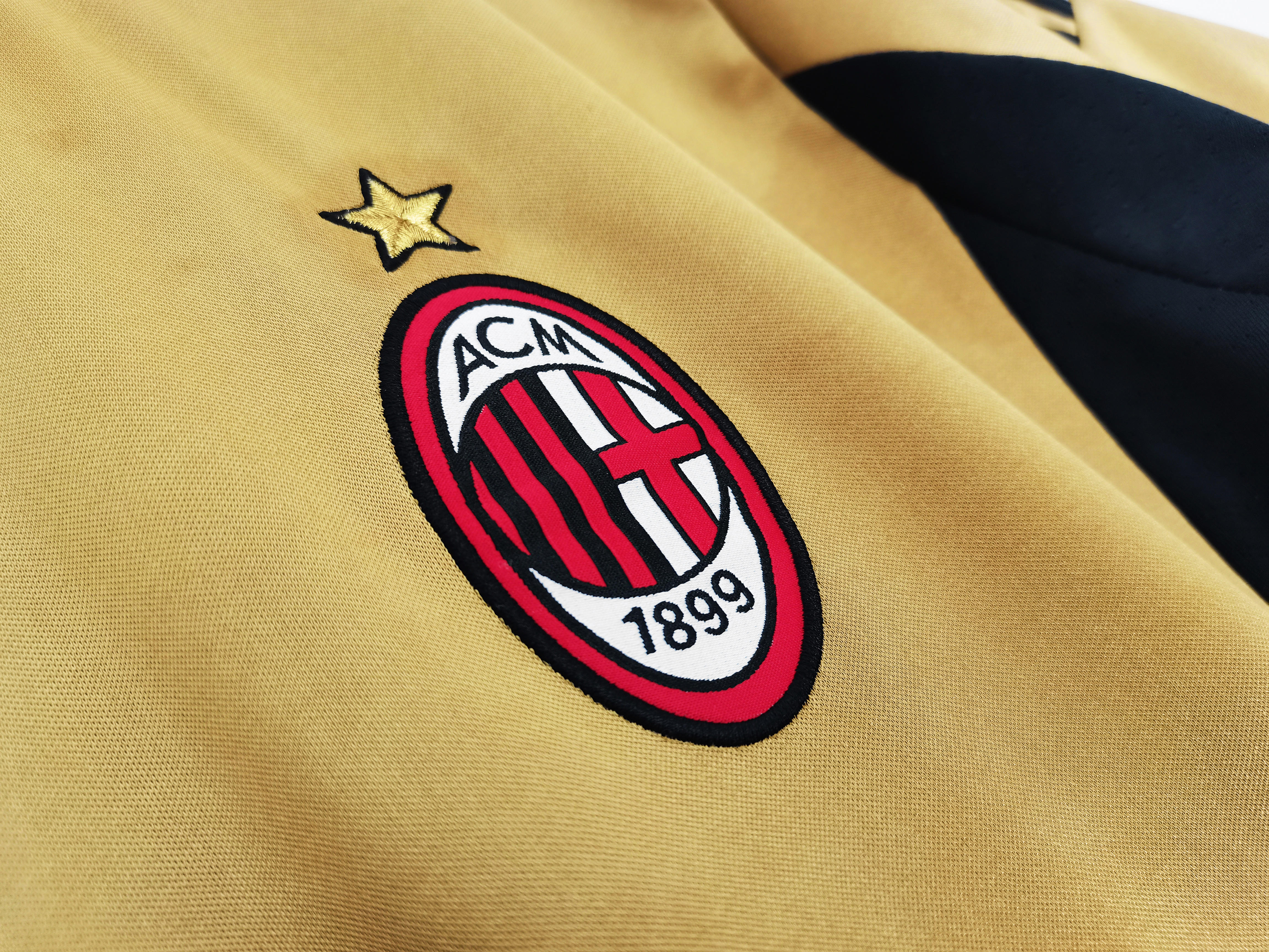 2013/14 AC Milan second away retro jersey - Fans Edition