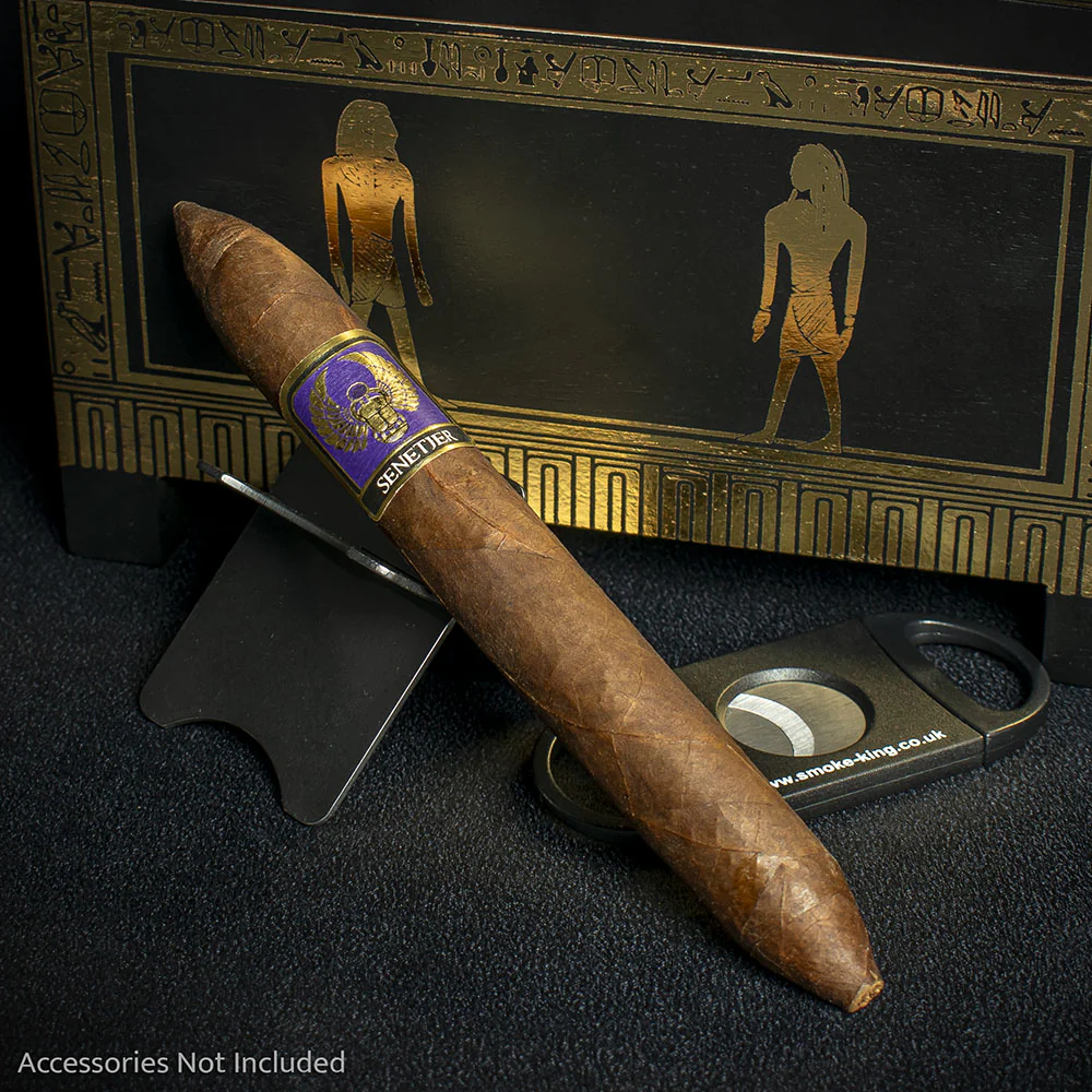 Foundation Cigars Highclere Castle Senetjer Cigar - Single