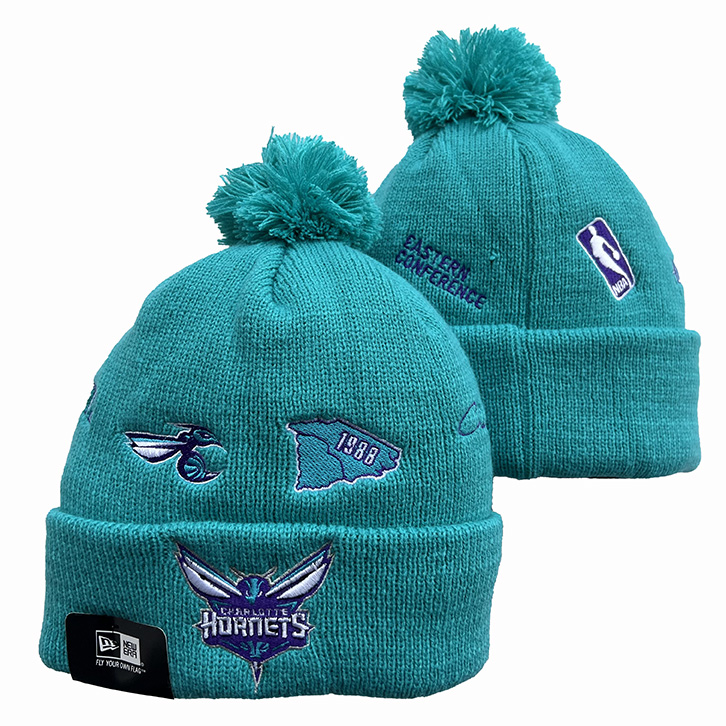 Charlotte Hornets Cuffed Knit Hat with Pom