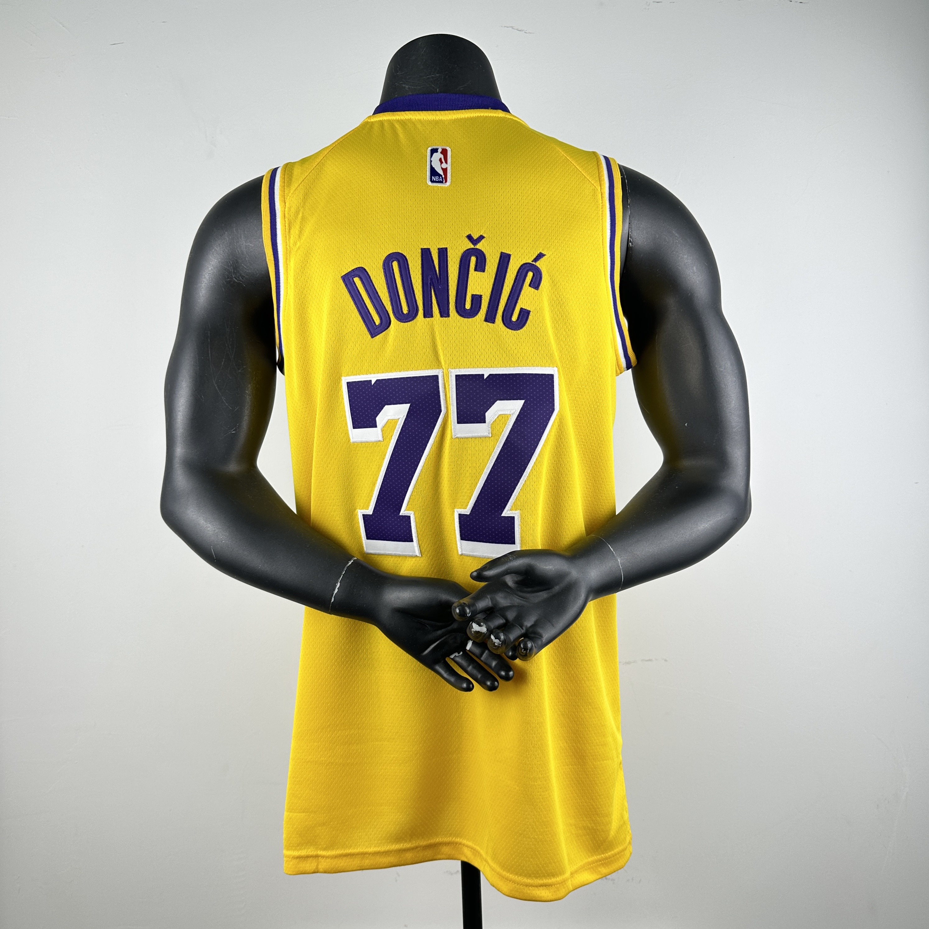 Embroidered Lakers Crew Neck Yellow No. 77 Doncic