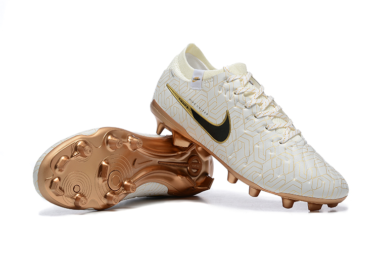 Tiempo Legend 10 Elite FG Football Shoes