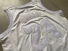 Los Angeles Lakers Bryant White 24 MN