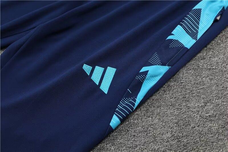 2024/25 Arsenal half zip training suit