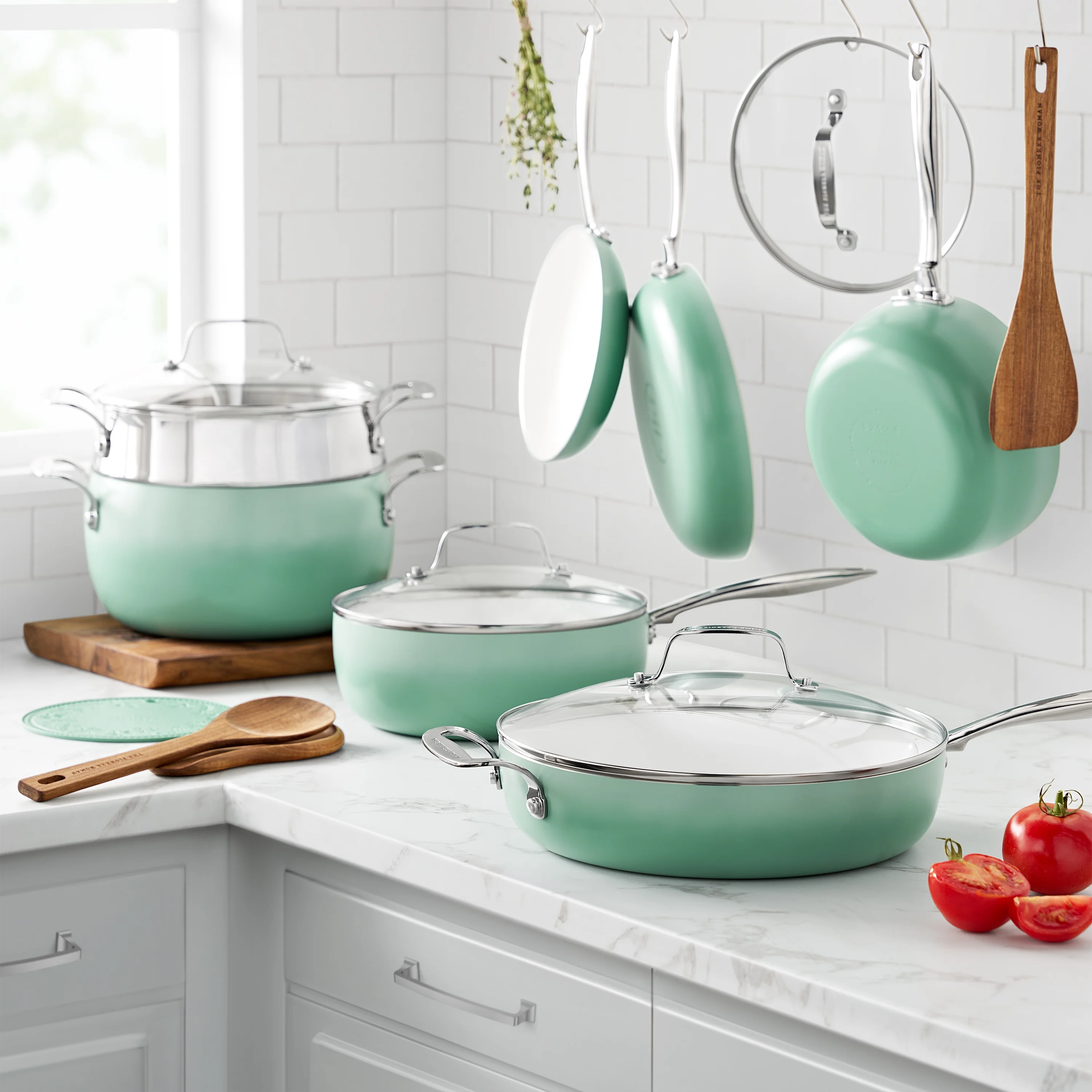 The Pioneer Woman Harlow 15-Piece Cookware Set, Ceramic Non-Stick Pots and Pans Set, Taupe