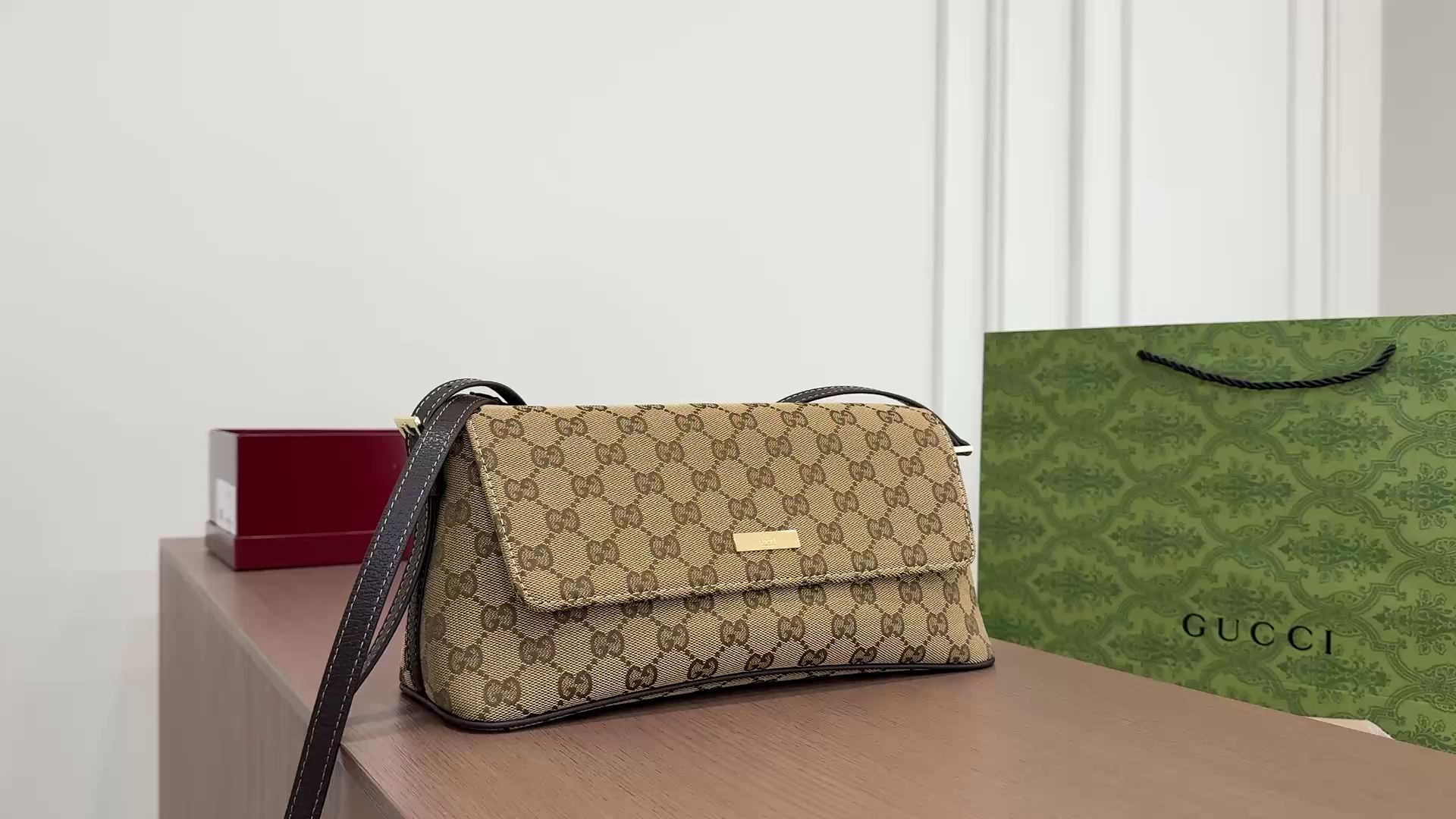 Gucci Underarm Bag