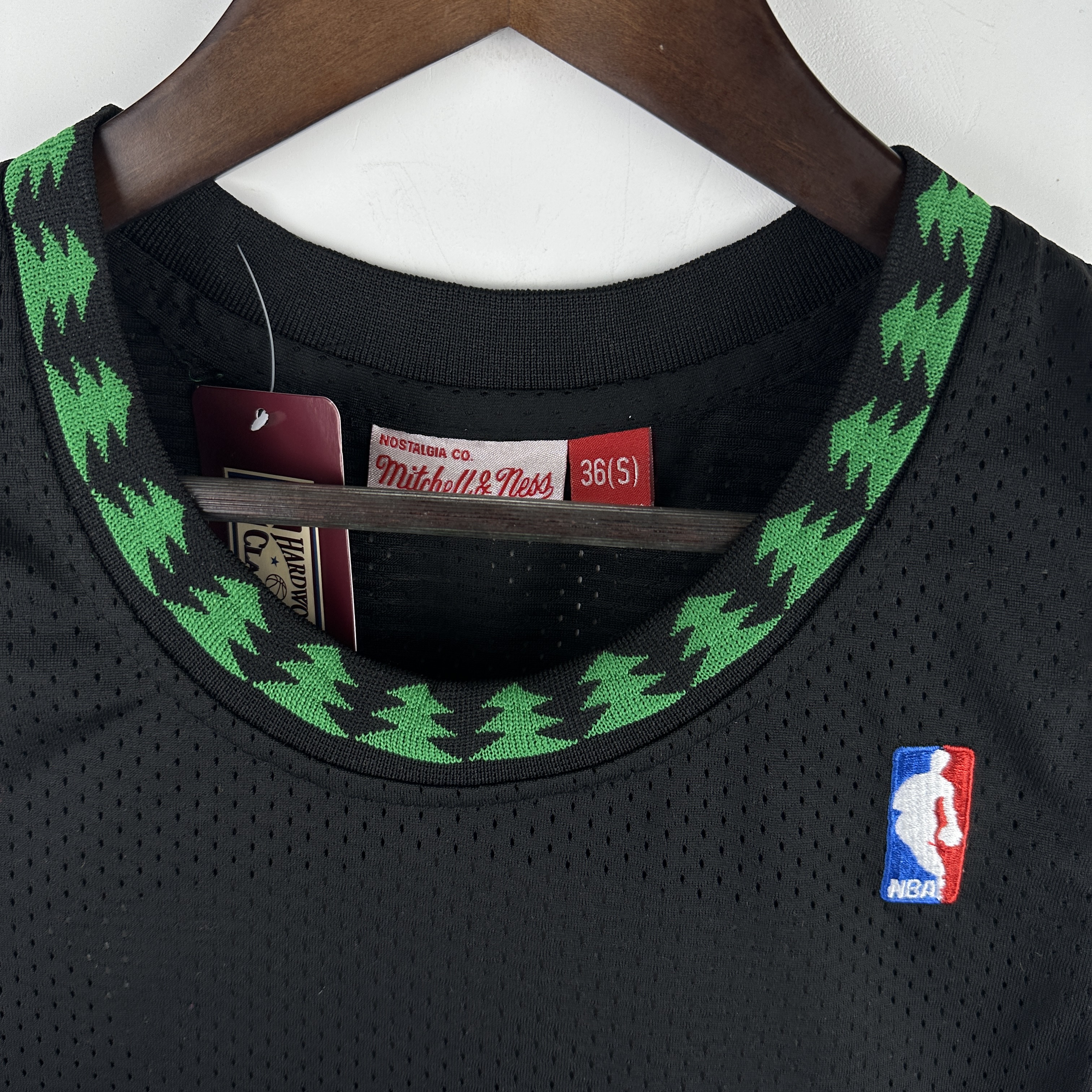 Embroidered MN retro jersey Timberwolves 97/98 season black No. 21 Kevin Garnett