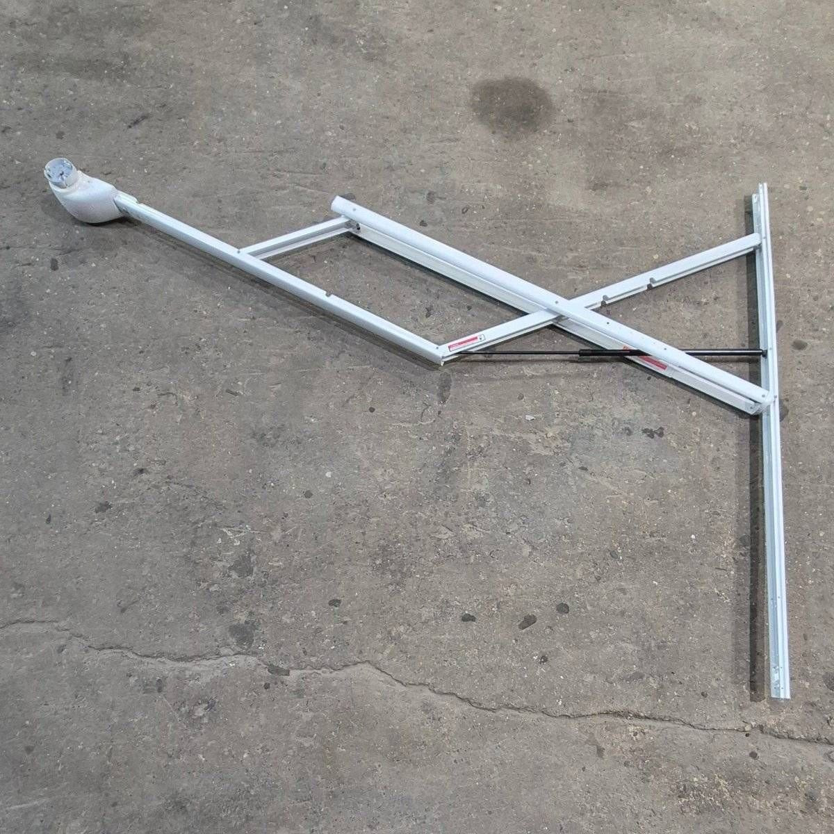 Used Carefree Awning Arm, Idler (Rear), White, 66 1/2 - Travel'r , R001643WHT