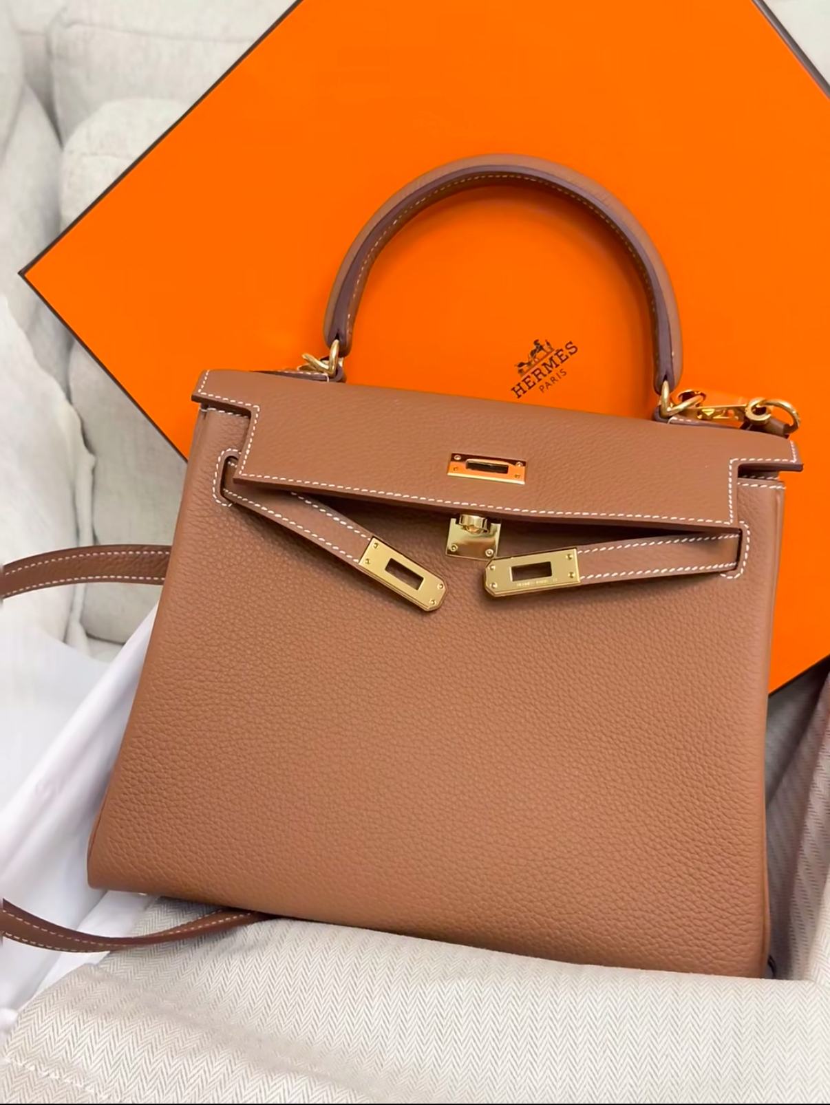 Hermès Kelly 25-28 Gold Brown Custom