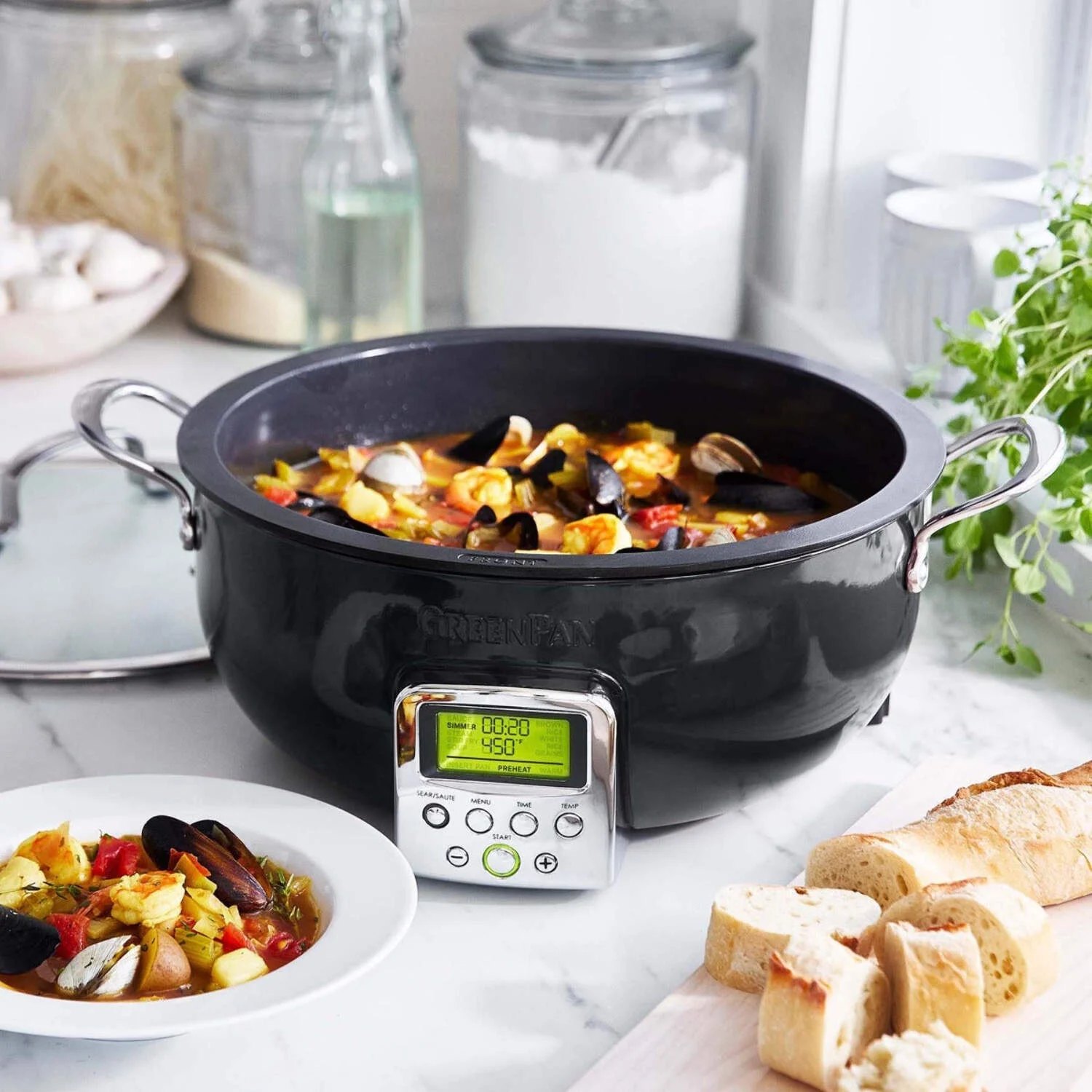GreenPan Elite 6-Quart Essential Smart Skillet | Black