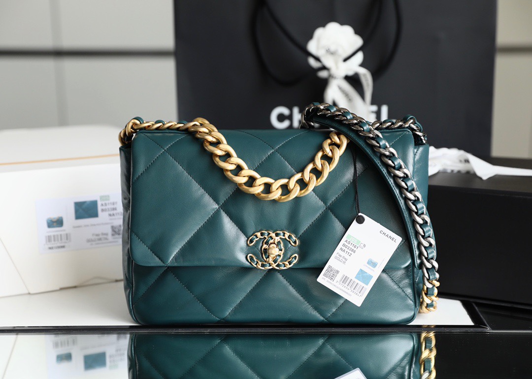 [15A] Chanel 19 Flap Bag