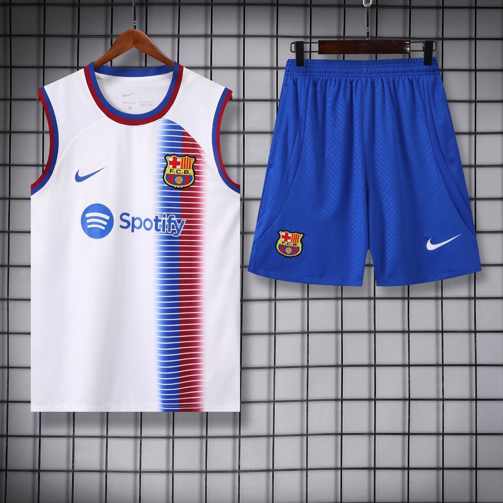 2024/2025 Barcelona pre-match training White Jersey+Shorts 1:1 Thai Quality